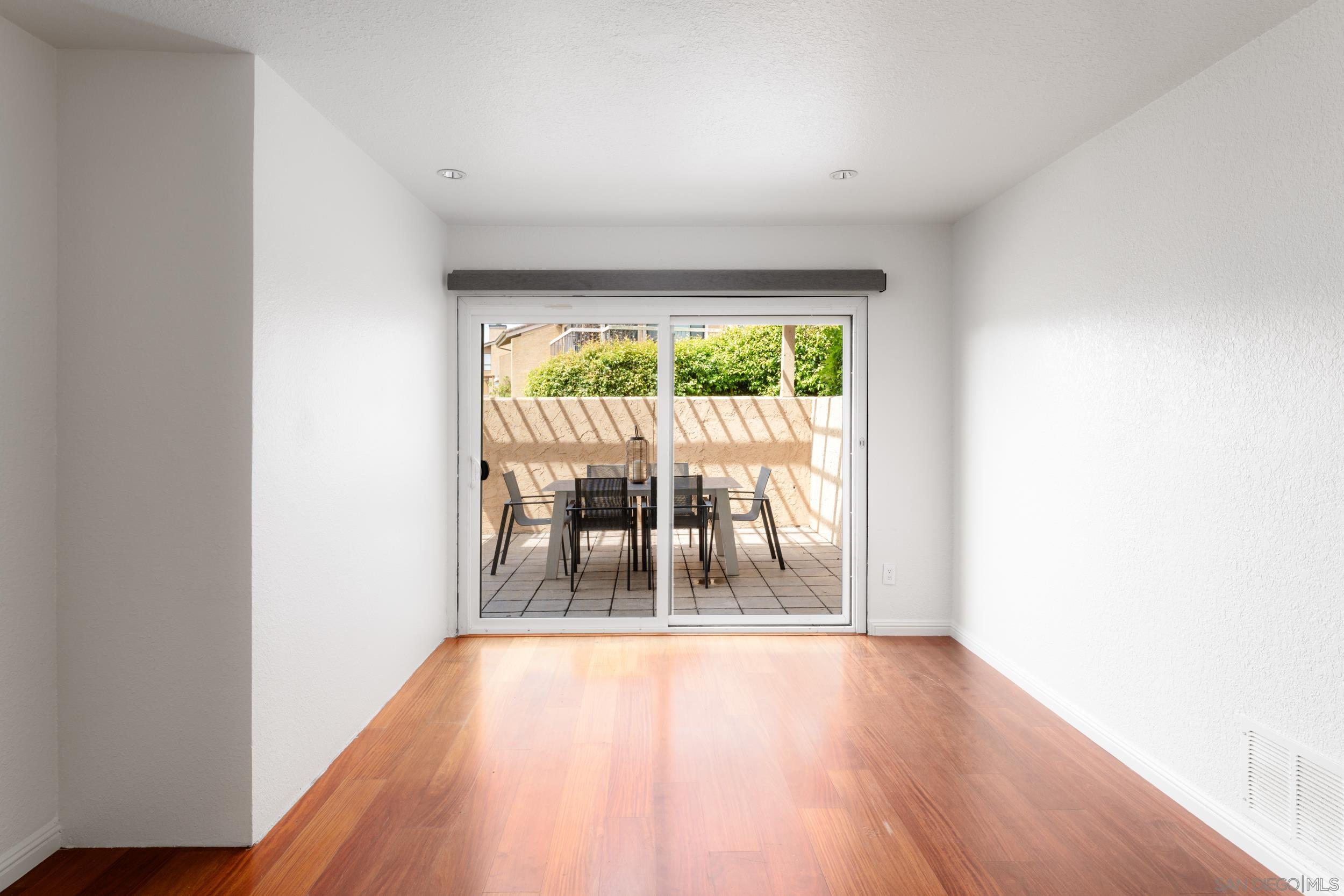 Detail Gallery Image 20 of 28 For 2575  Caminito Muirfield, La Jolla,  CA 92037 - 4 Beds | 3/1 Baths