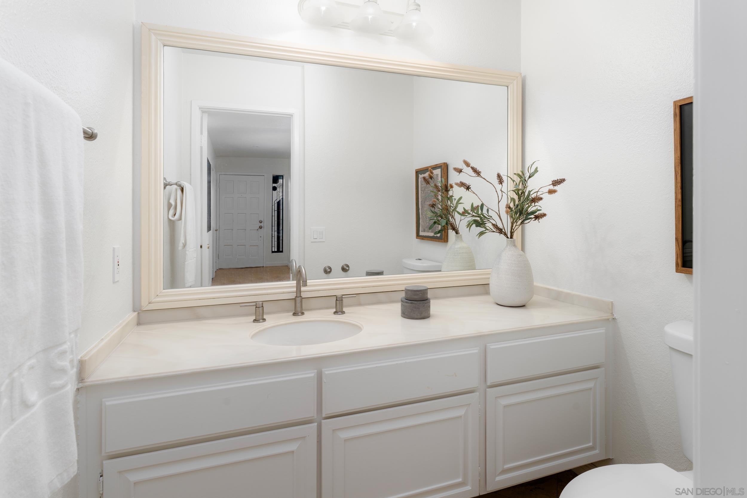 Detail Gallery Image 21 of 28 For 2575  Caminito Muirfield, La Jolla,  CA 92037 - 4 Beds | 3/1 Baths