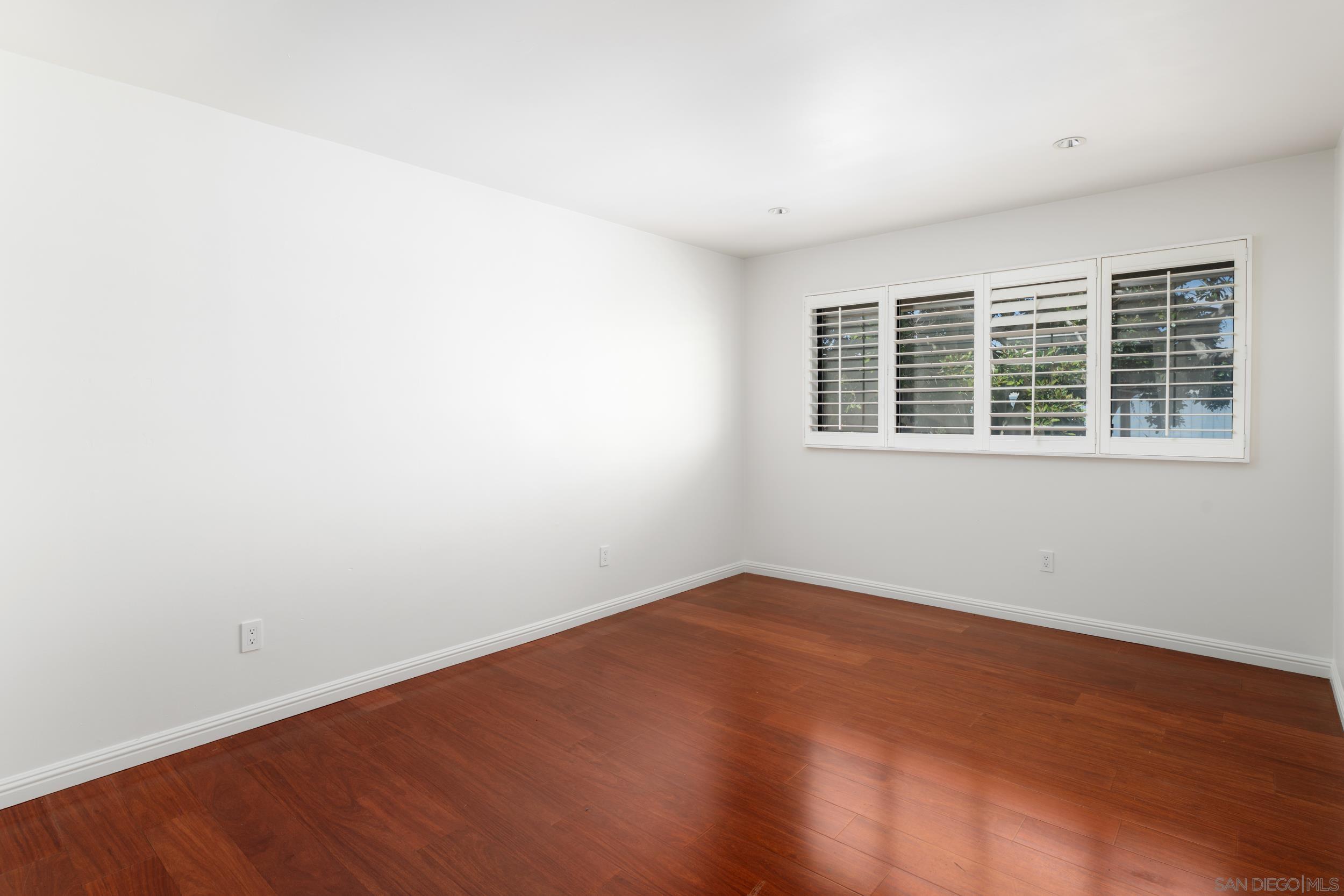 Detail Gallery Image 22 of 28 For 2575  Caminito Muirfield, La Jolla,  CA 92037 - 4 Beds | 3/1 Baths