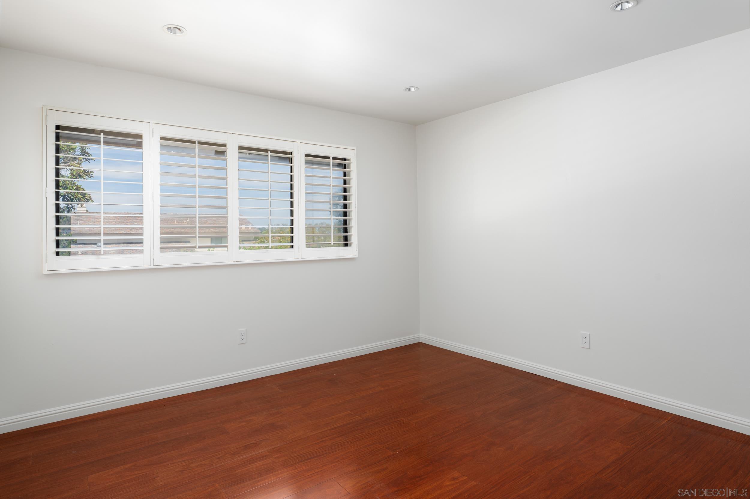 Detail Gallery Image 25 of 28 For 2575  Caminito Muirfield, La Jolla,  CA 92037 - 4 Beds | 3/1 Baths