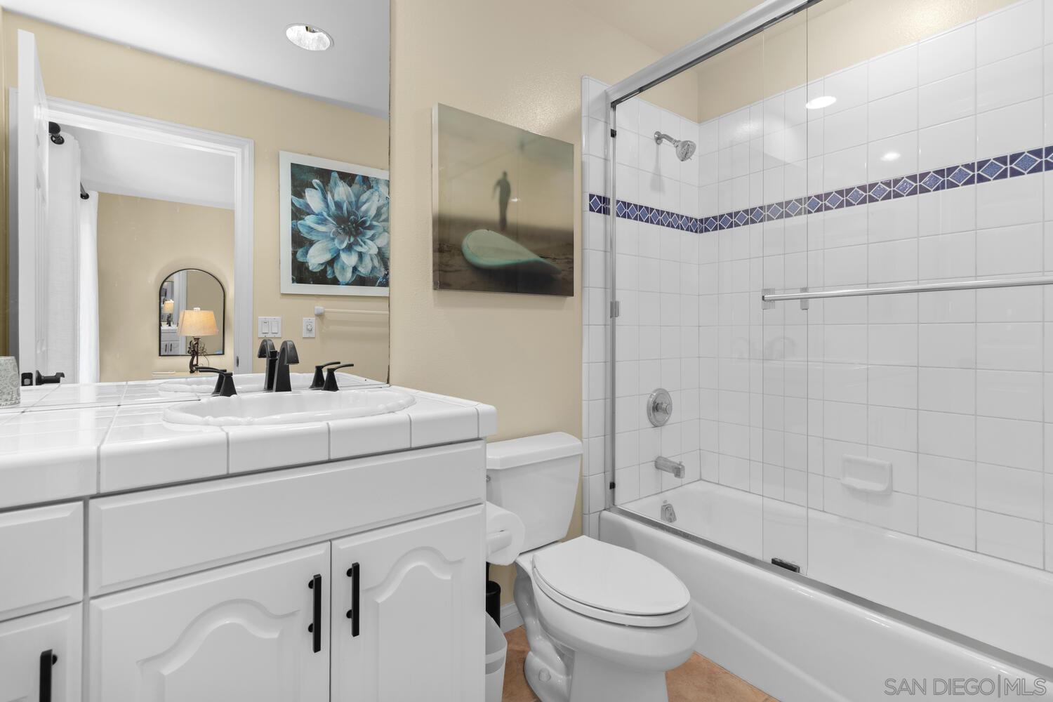 Detail Gallery Image 17 of 26 For 7517  Jerez  B, Carlsbad,  CA 92009 - 3 Beds | 3/1 Baths