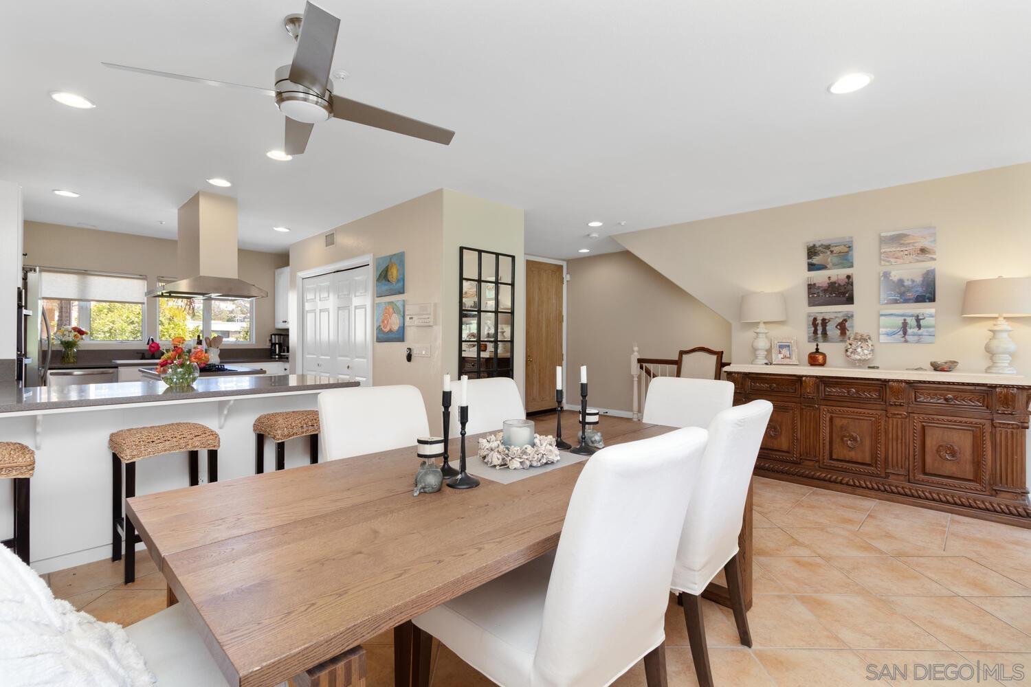 Detail Gallery Image 5 of 26 For 7517  Jerez  B, Carlsbad,  CA 92009 - 3 Beds | 3/1 Baths