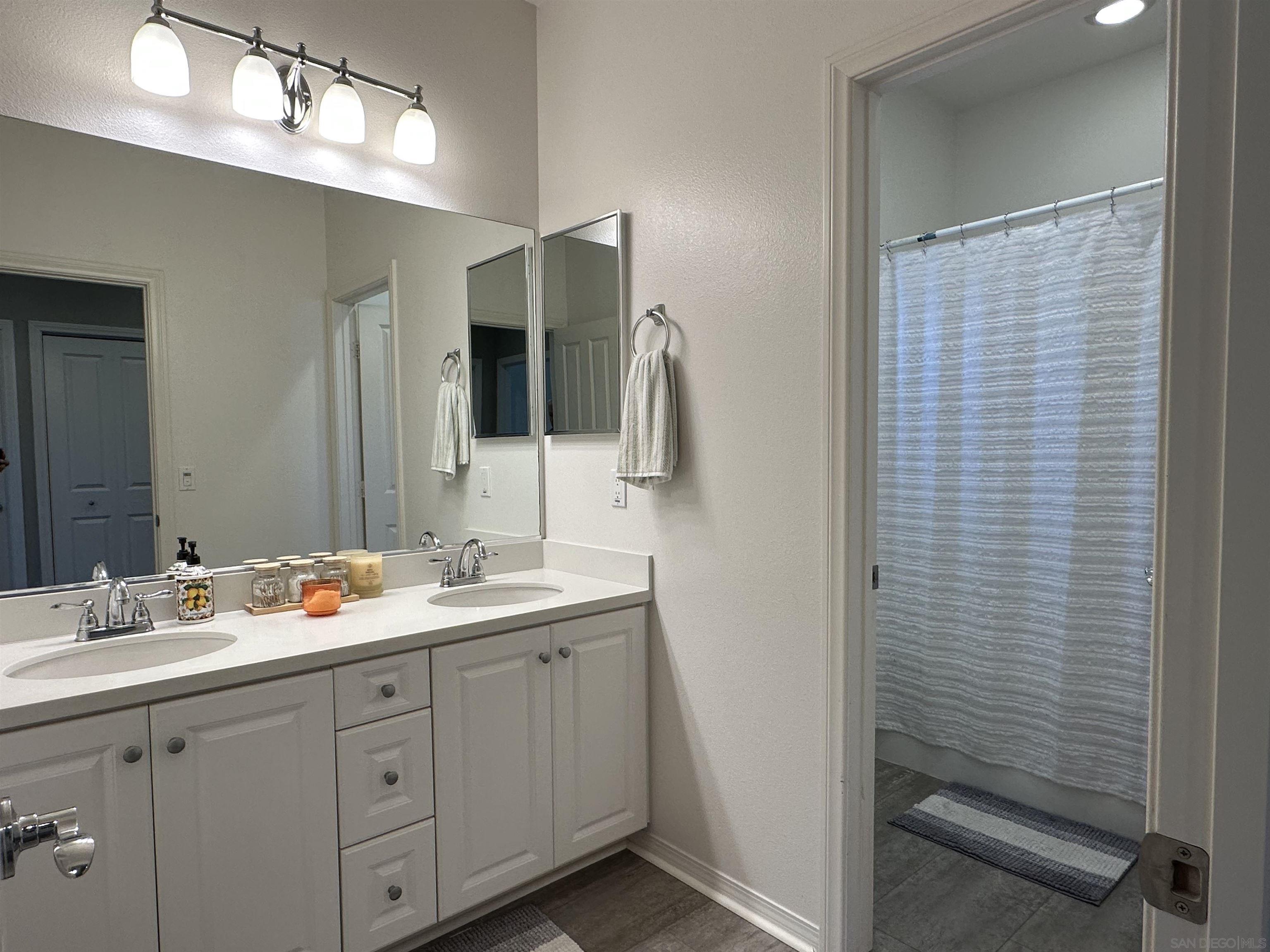 Detail Gallery Image 16 of 30 For 1132  Cherry Tree Lane, Vista,  CA 92084 - 4 Beds | 2/1 Baths
