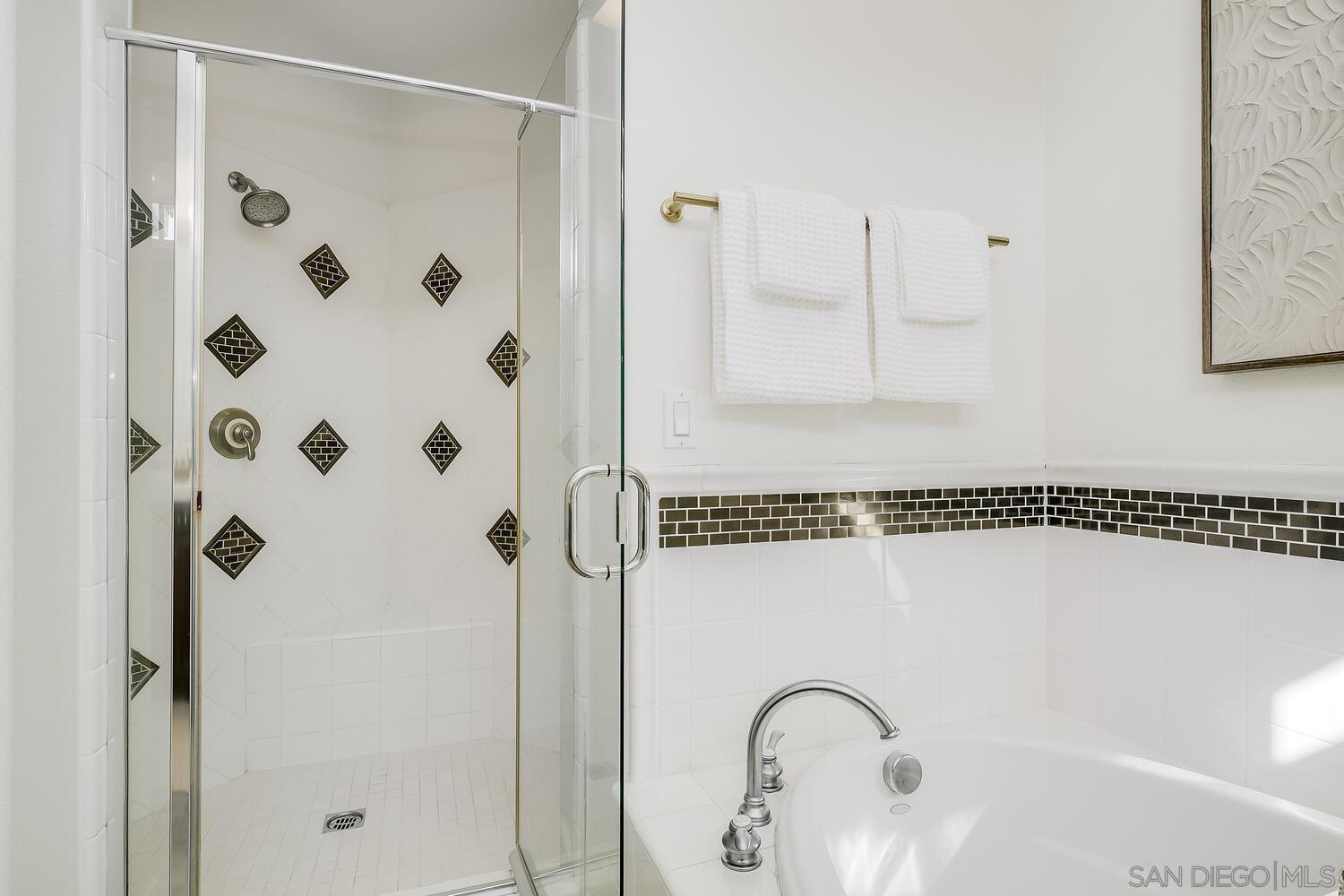 Detail Gallery Image 19 of 27 For 409 N Cedros Ave, Solana Beach,  CA 92075 - 4 Beds | 4 Baths