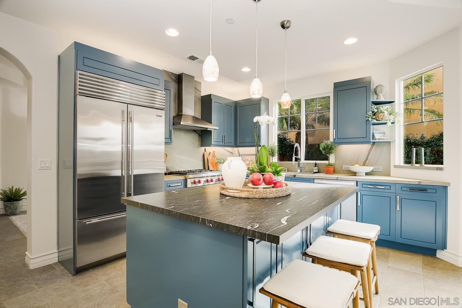 Detail Gallery Image 3 of 27 For 409 N Cedros Ave, Solana Beach,  CA 92075 - 4 Beds | 4 Baths