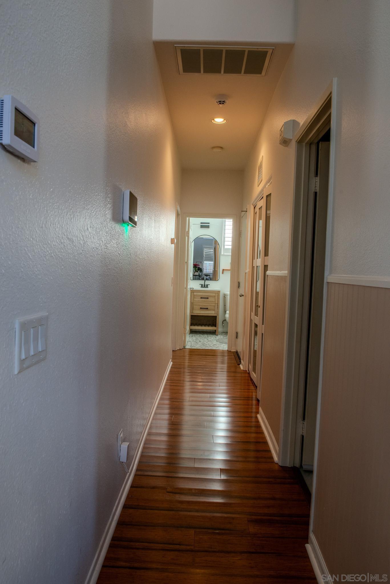 Detail Gallery Image 17 of 48 For 1129  Quinto Creek Pl, Chula Vista,  CA 91913 - 4 Beds | 3/1 Baths