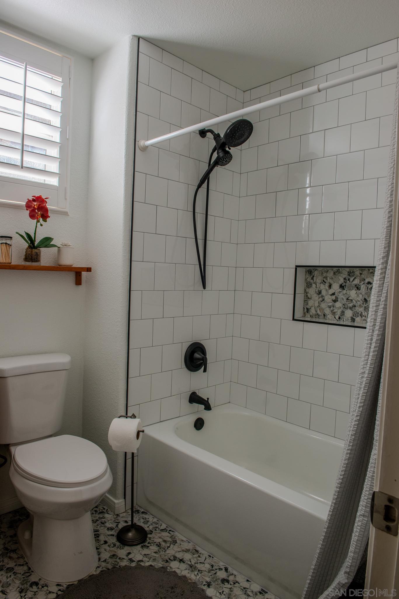 Detail Gallery Image 18 of 48 For 1129  Quinto Creek Pl, Chula Vista,  CA 91913 - 4 Beds | 3/1 Baths