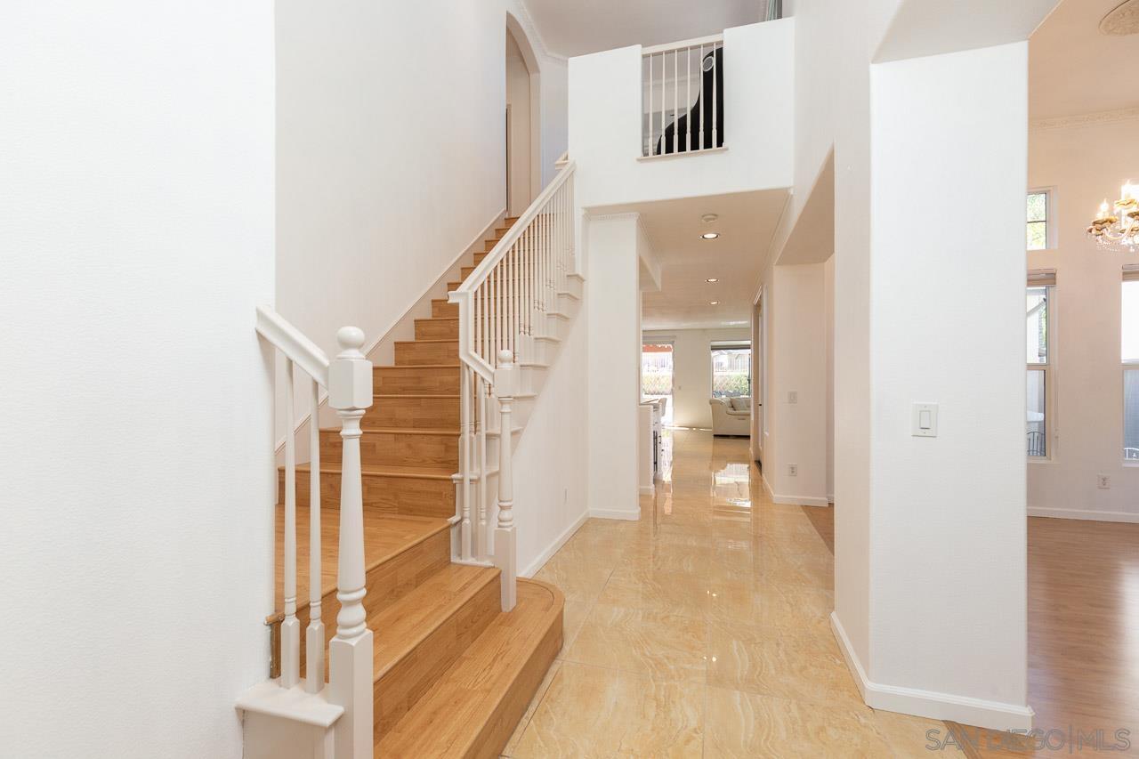 Detail Gallery Image 5 of 44 For 1175  Santa Olivia, Chula Vista,  CA 91913 - 5 Beds | 3 Baths