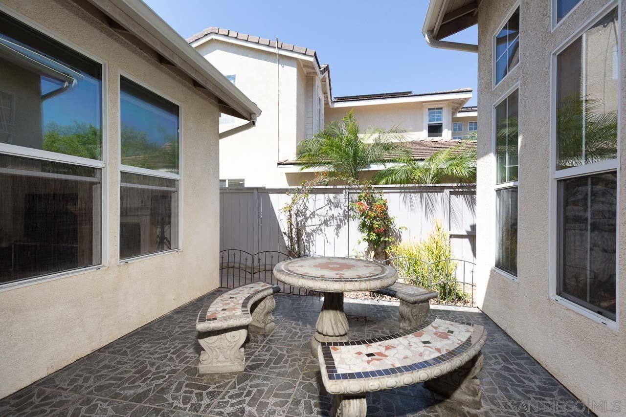 Detail Gallery Image 9 of 44 For 1175  Santa Olivia, Chula Vista,  CA 91913 - 5 Beds | 3 Baths