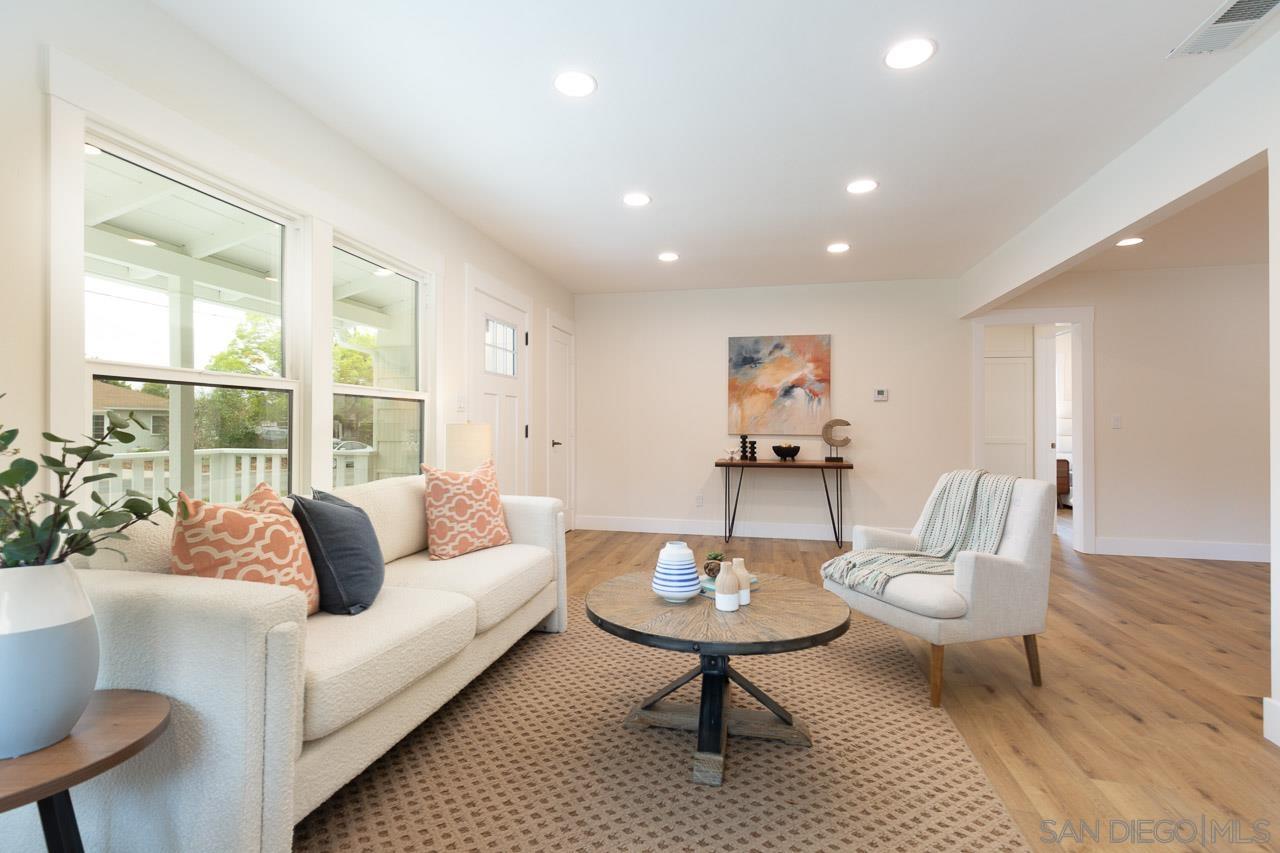 Front Image Thumbnail for SD260008028