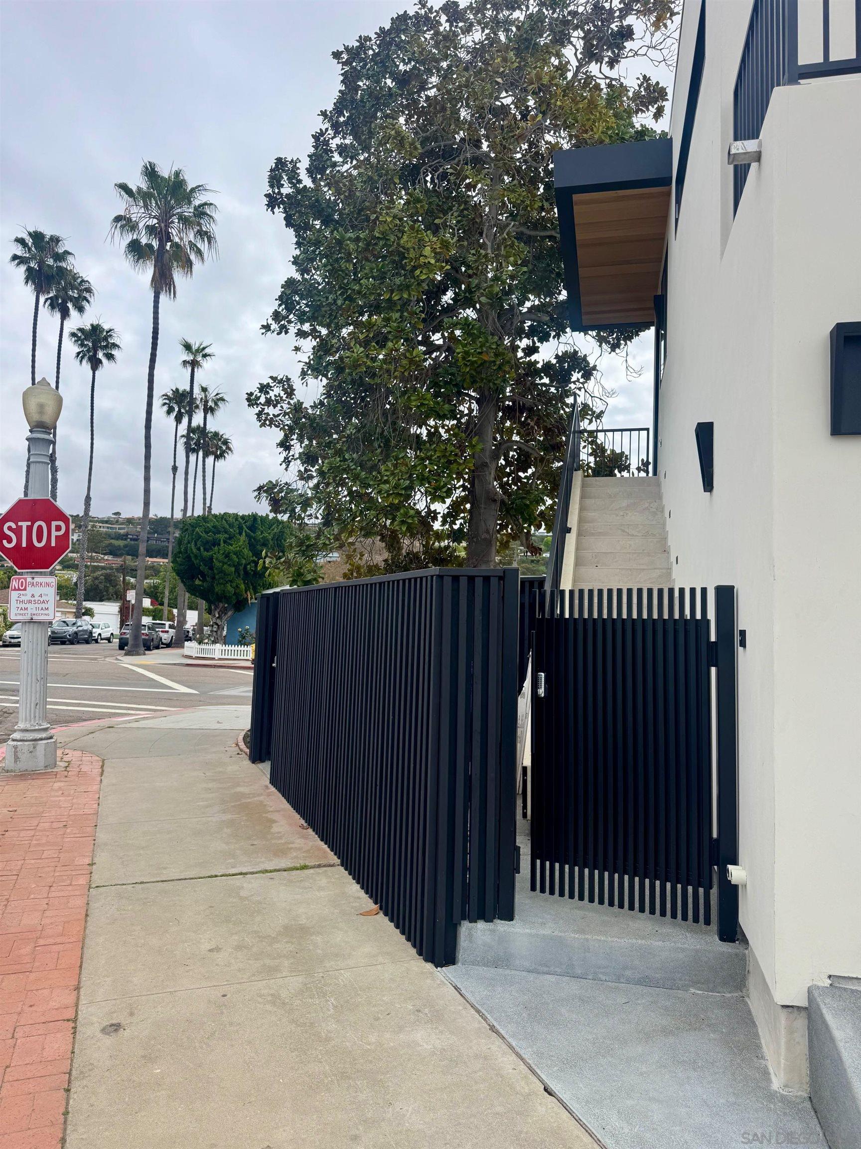 Detail Gallery Image 19 of 21 For 8168  Paseo Del Ocaso, La Jolla,  CA 92037 - 1 Beds | 1 Baths