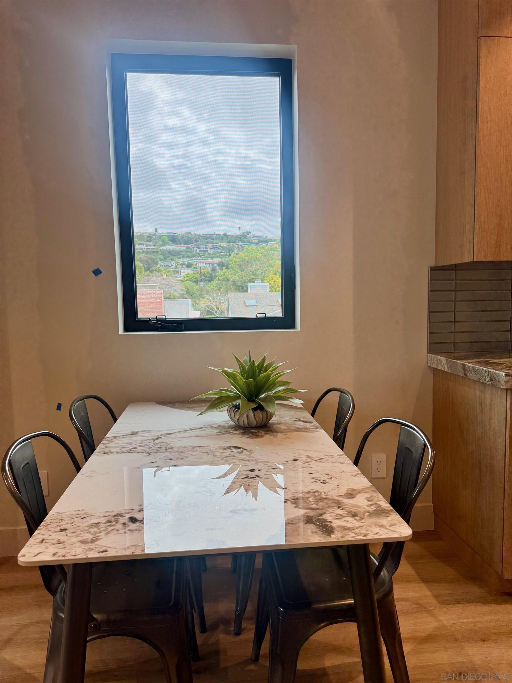 Detail Gallery Image 6 of 21 For 8168  Paseo Del Ocaso, La Jolla,  CA 92037 - 1 Beds | 1 Baths