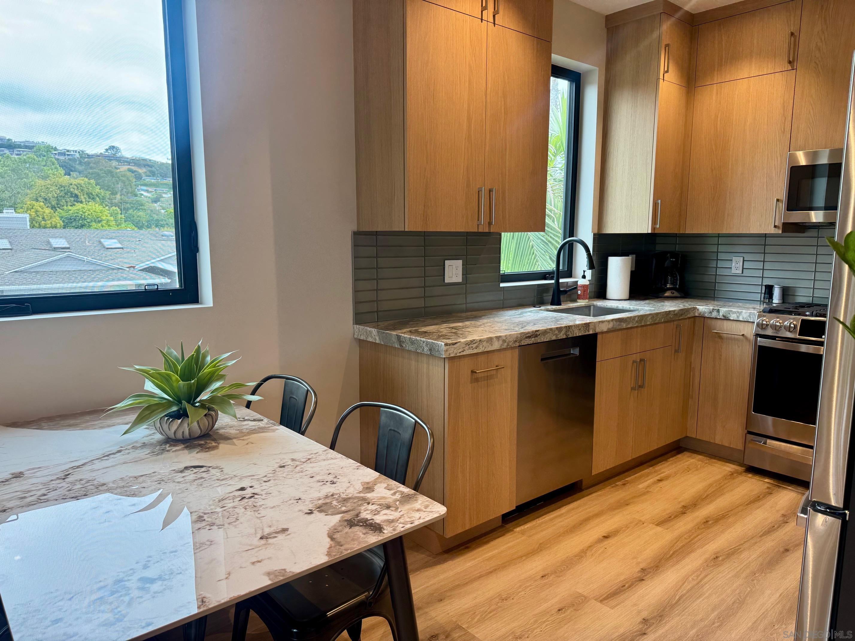 Detail Gallery Image 7 of 21 For 8168  Paseo Del Ocaso, La Jolla,  CA 92037 - 1 Beds | 1 Baths