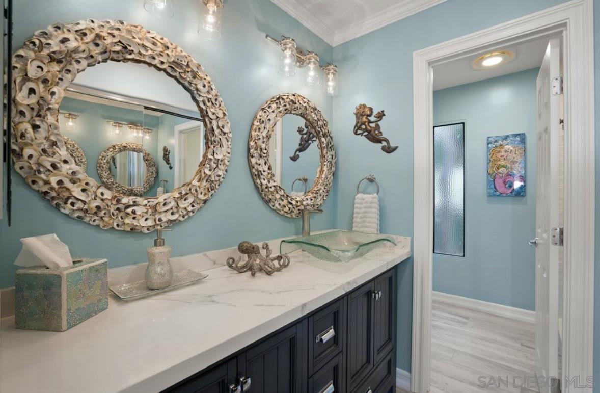 Detail Gallery Image 12 of 17 For 3999  Crown Point Dr  #29,  San Diego,  CA 92109 - 2 Beds | 2 Baths