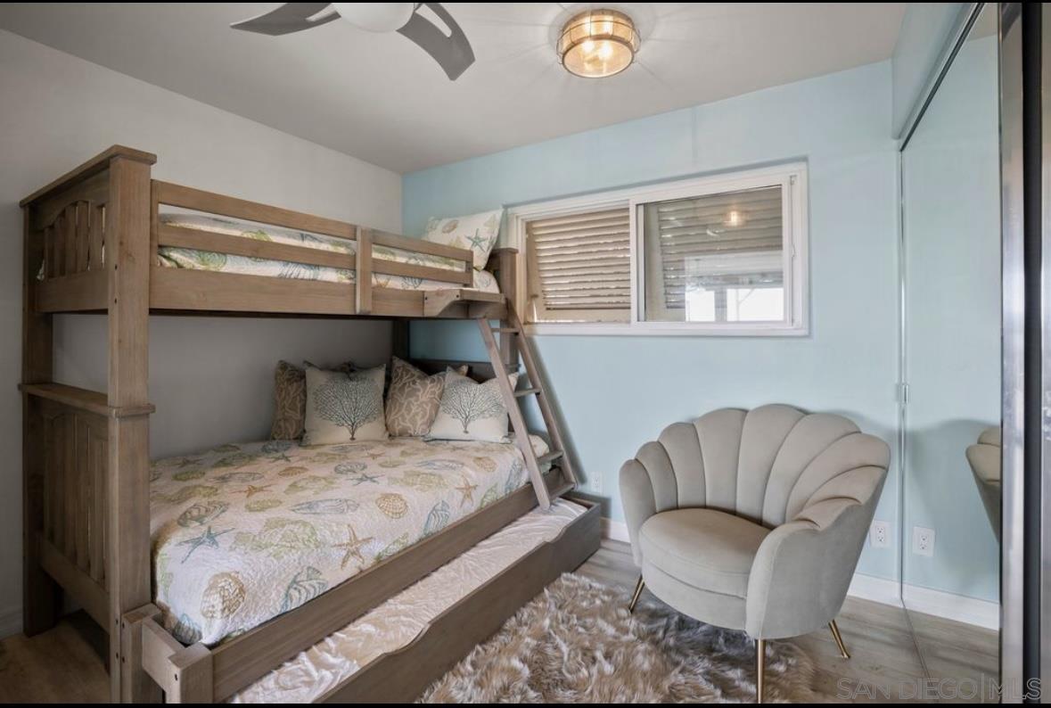 Detail Gallery Image 14 of 17 For 3999  Crown Point Dr  #29,  San Diego,  CA 92109 - 2 Beds | 2 Baths