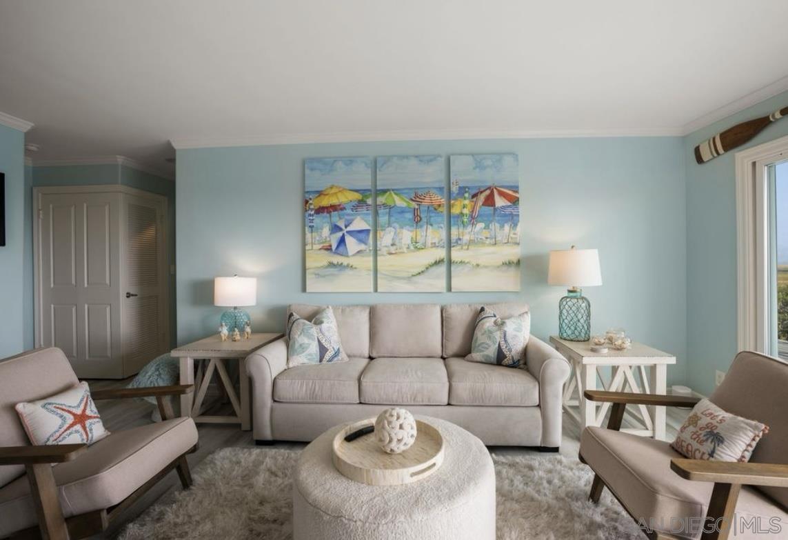 Detail Gallery Image 7 of 17 For 3999  Crown Point Dr  #29,  San Diego,  CA 92109 - 2 Beds | 2 Baths
