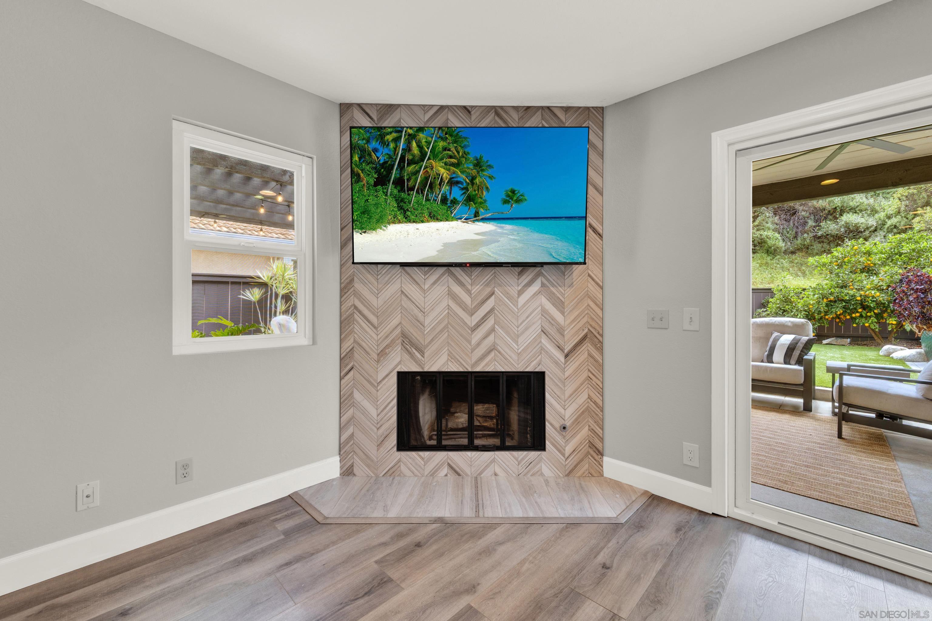 Detail Gallery Image 17 of 70 For 10961  Avenida De Los Lobos, San Diego,  CA 92127 - 4 Beds | 2/1 Baths