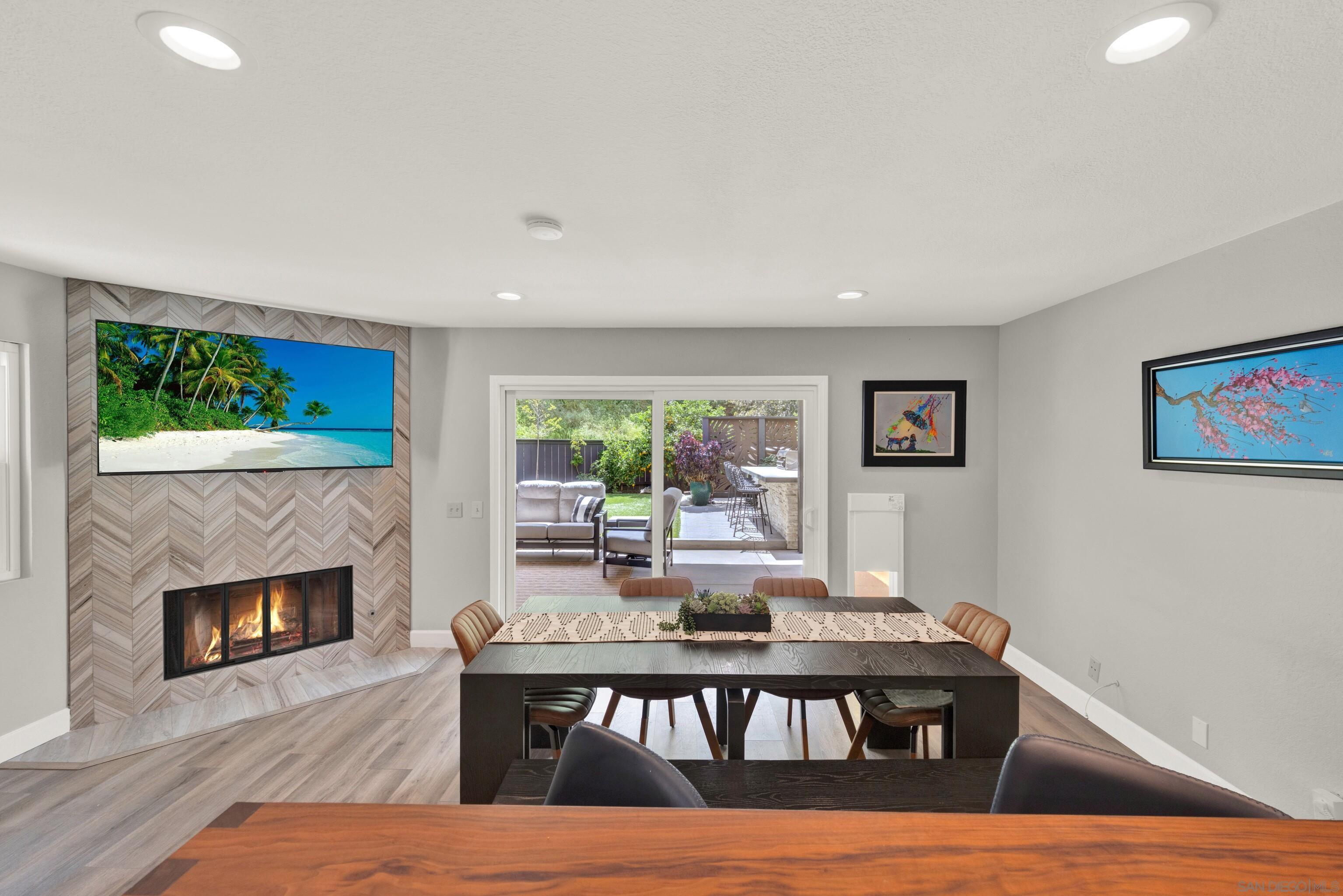 Detail Gallery Image 21 of 70 For 10961  Avenida De Los Lobos, San Diego,  CA 92127 - 4 Beds | 2/1 Baths