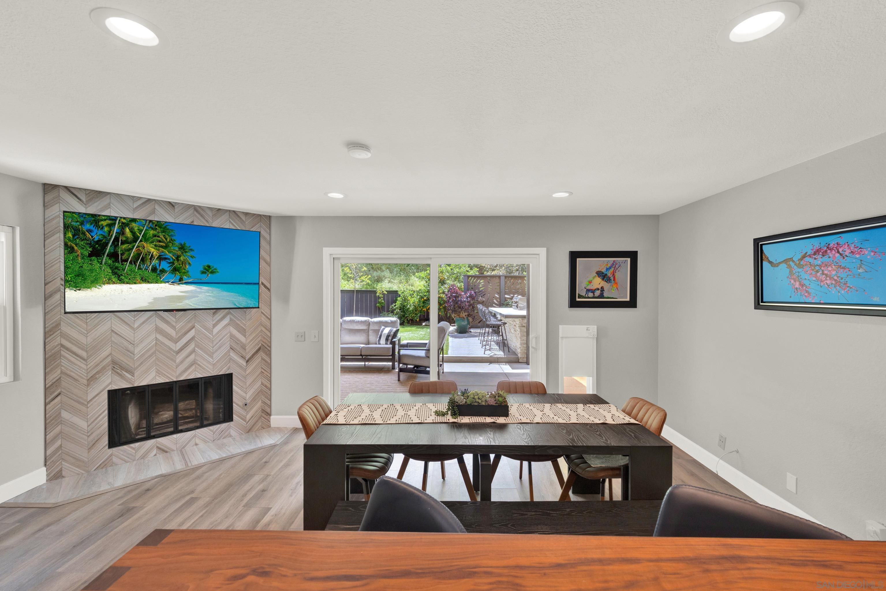 Detail Gallery Image 22 of 70 For 10961  Avenida De Los Lobos, San Diego,  CA 92127 - 4 Beds | 2/1 Baths