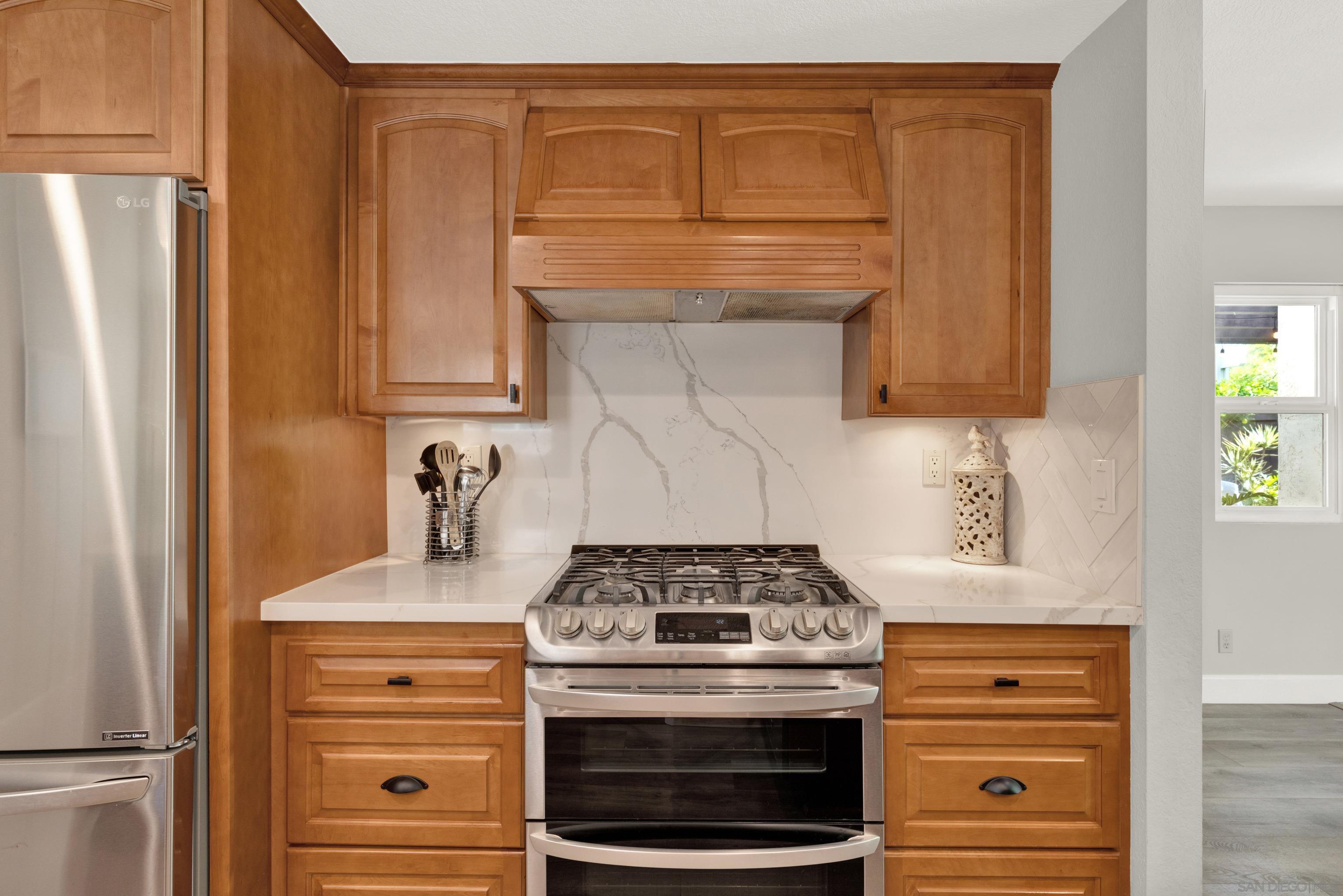 Detail Gallery Image 28 of 70 For 10961  Avenida De Los Lobos, San Diego,  CA 92127 - 4 Beds | 2/1 Baths