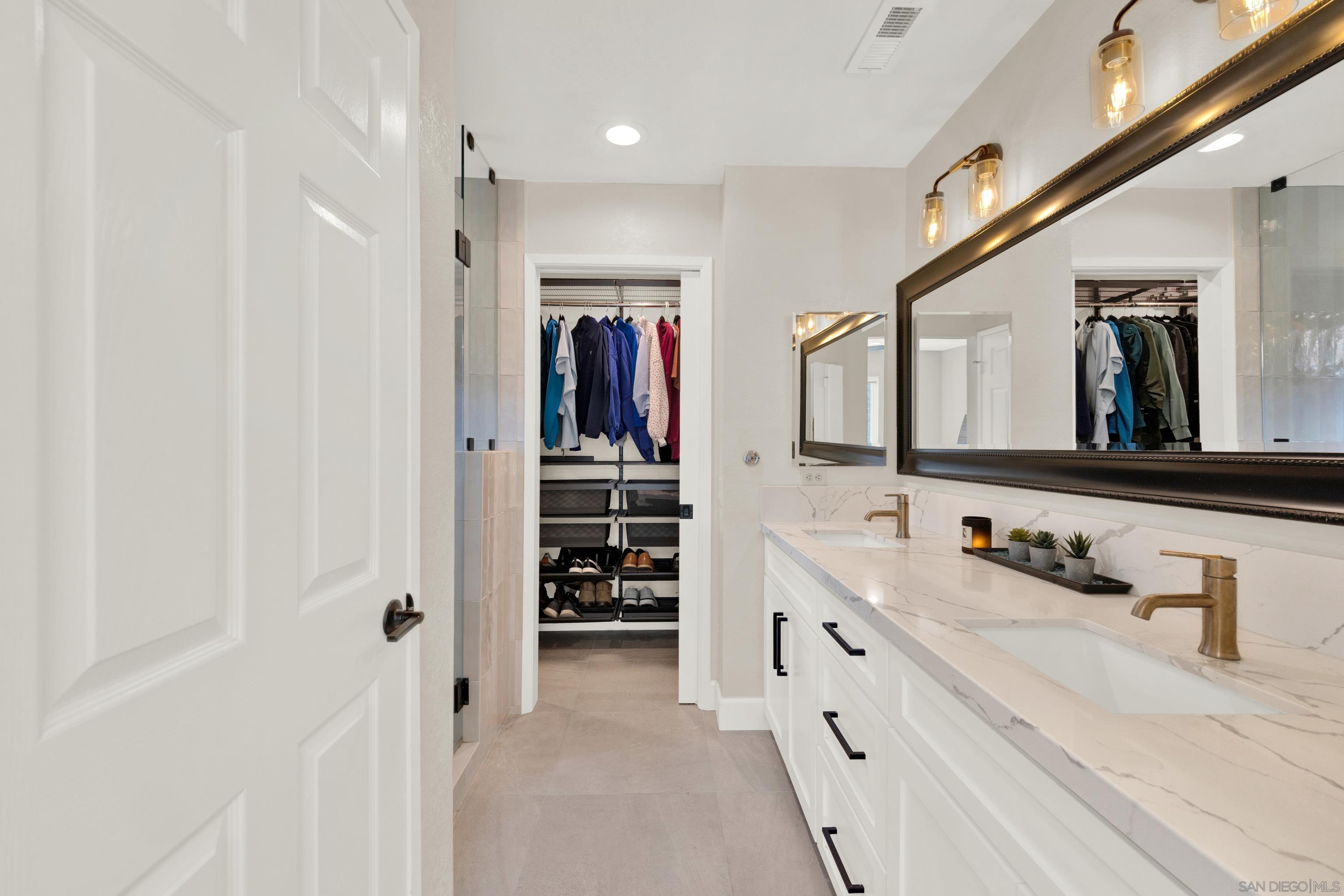 Detail Gallery Image 35 of 70 For 10961  Avenida De Los Lobos, San Diego,  CA 92127 - 4 Beds | 2/1 Baths