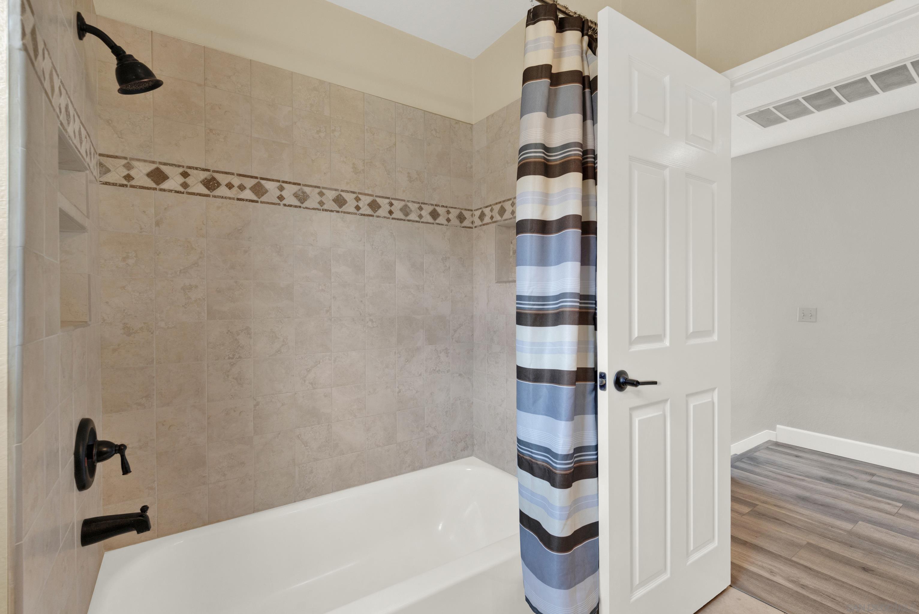 Detail Gallery Image 48 of 70 For 10961  Avenida De Los Lobos, San Diego,  CA 92127 - 4 Beds | 2/1 Baths