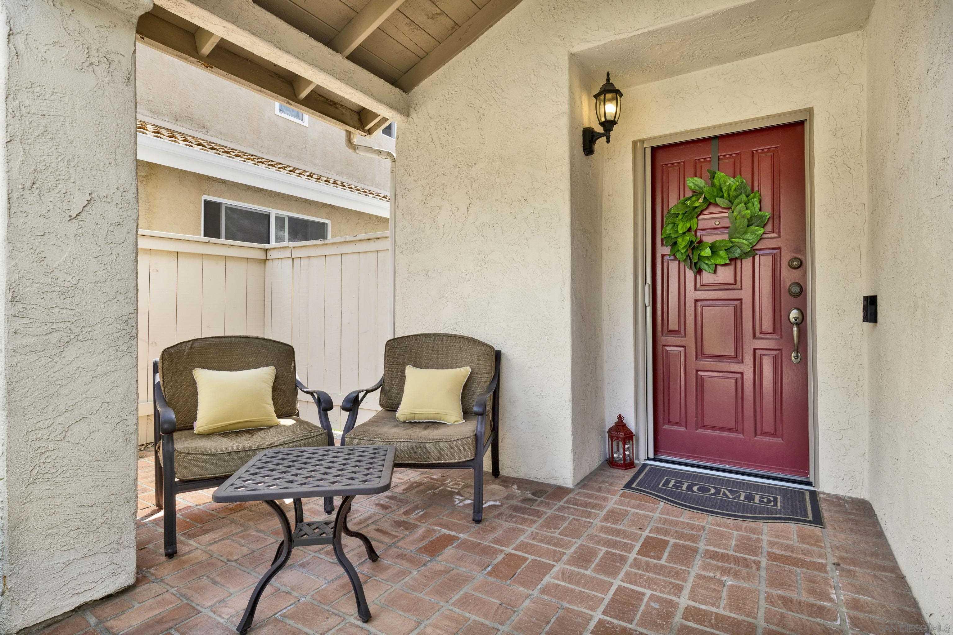 Detail Gallery Image 6 of 70 For 10961  Avenida De Los Lobos, San Diego,  CA 92127 - 4 Beds | 2/1 Baths