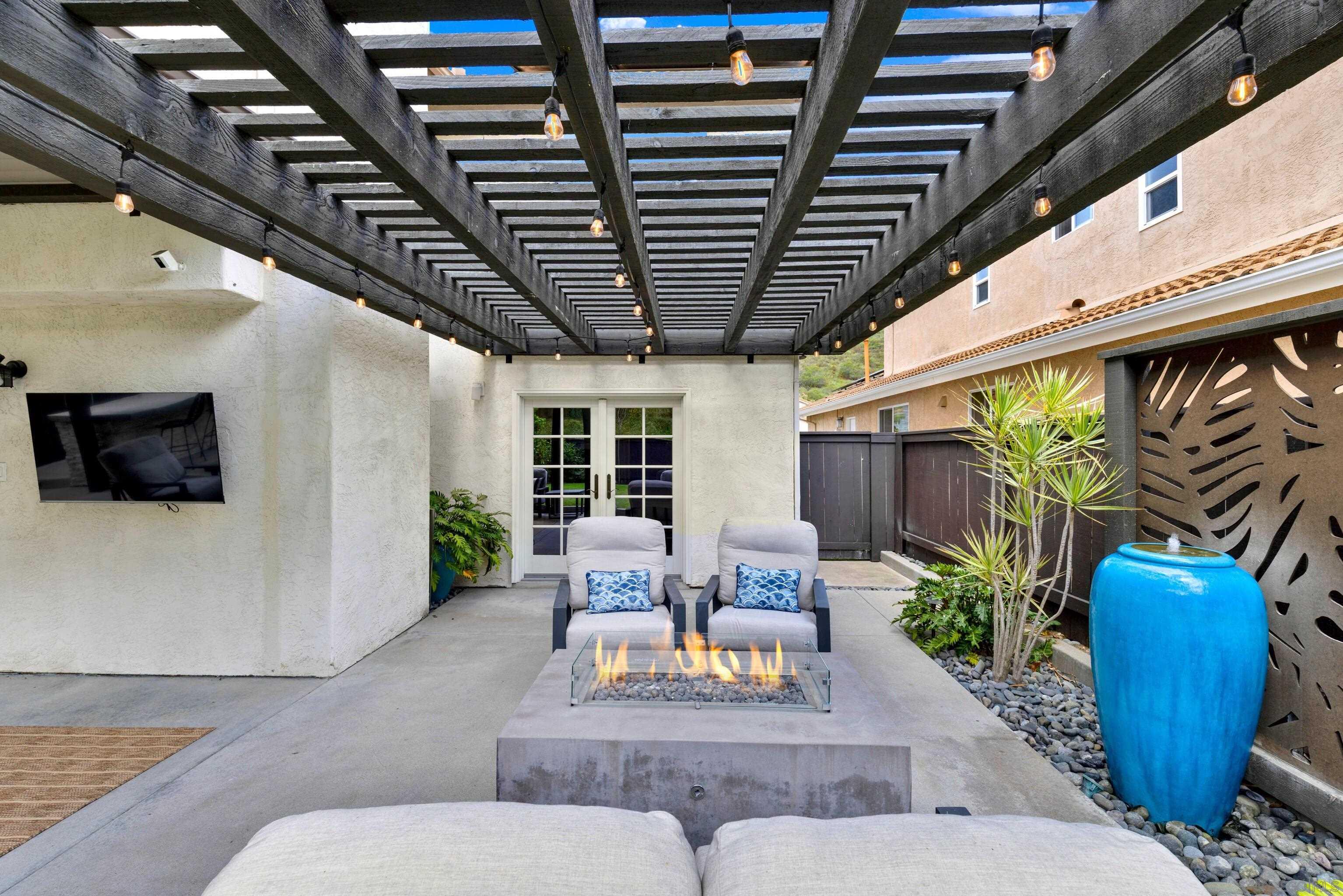 Detail Gallery Image 55 of 70 For 10961  Avenida De Los Lobos, San Diego,  CA 92127 - 4 Beds | 2/1 Baths