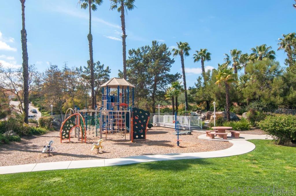 Detail Gallery Image 67 of 70 For 10961  Avenida De Los Lobos, San Diego,  CA 92127 - 4 Beds | 2/1 Baths