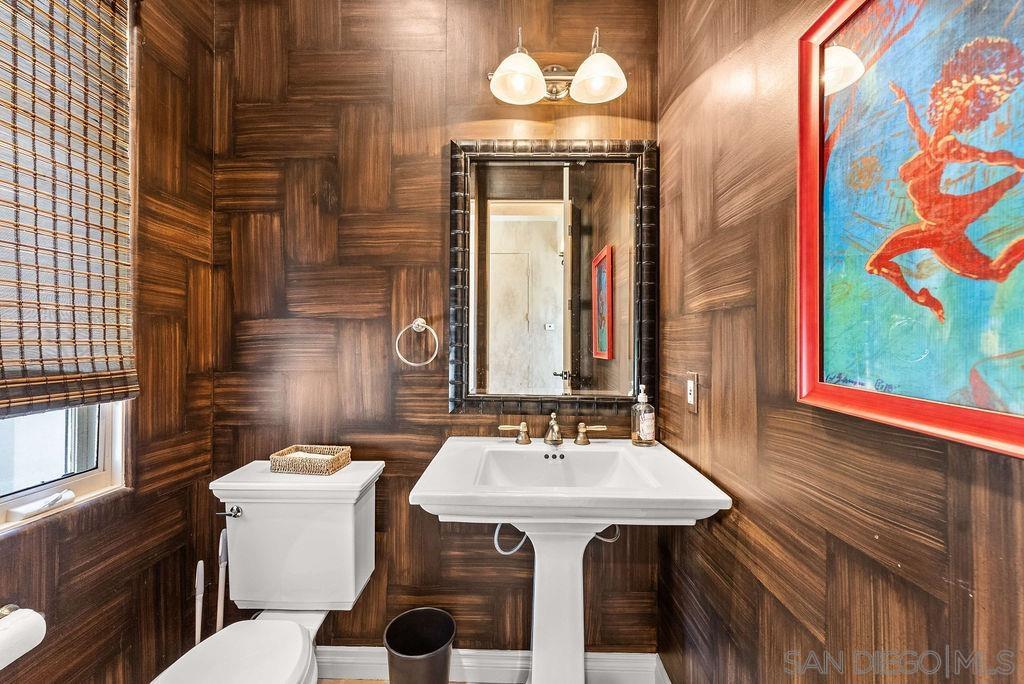 Detail Gallery Image 19 of 34 For 7157  Fay Ave, La Jolla,  CA 92037 - 3 Beds | 3/1 Baths