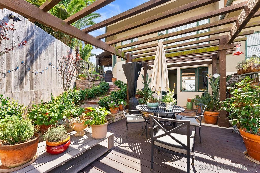 Detail Gallery Image 30 of 34 For 7157  Fay Ave, La Jolla,  CA 92037 - 3 Beds | 3/1 Baths