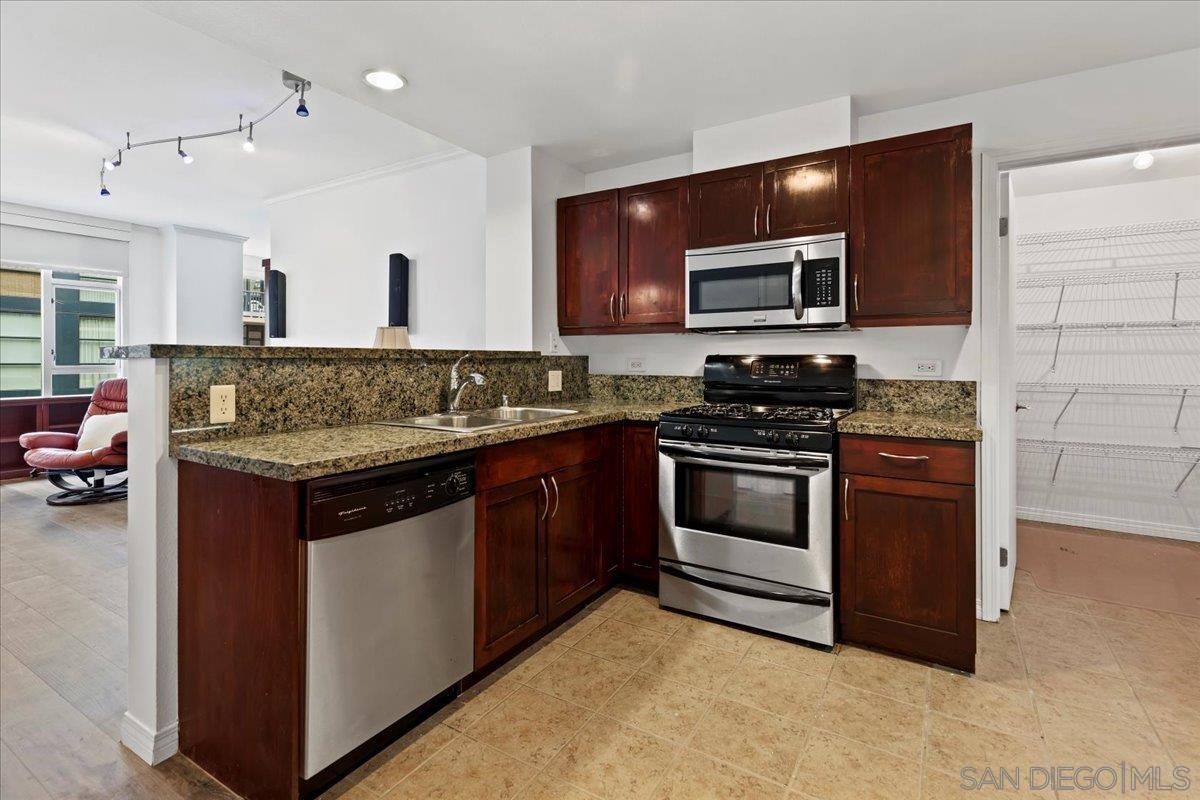 Detail Gallery Image 11 of 36 For 530  K St  #410,  San Diego,  CA 92101 - 2 Beds | 1 Baths