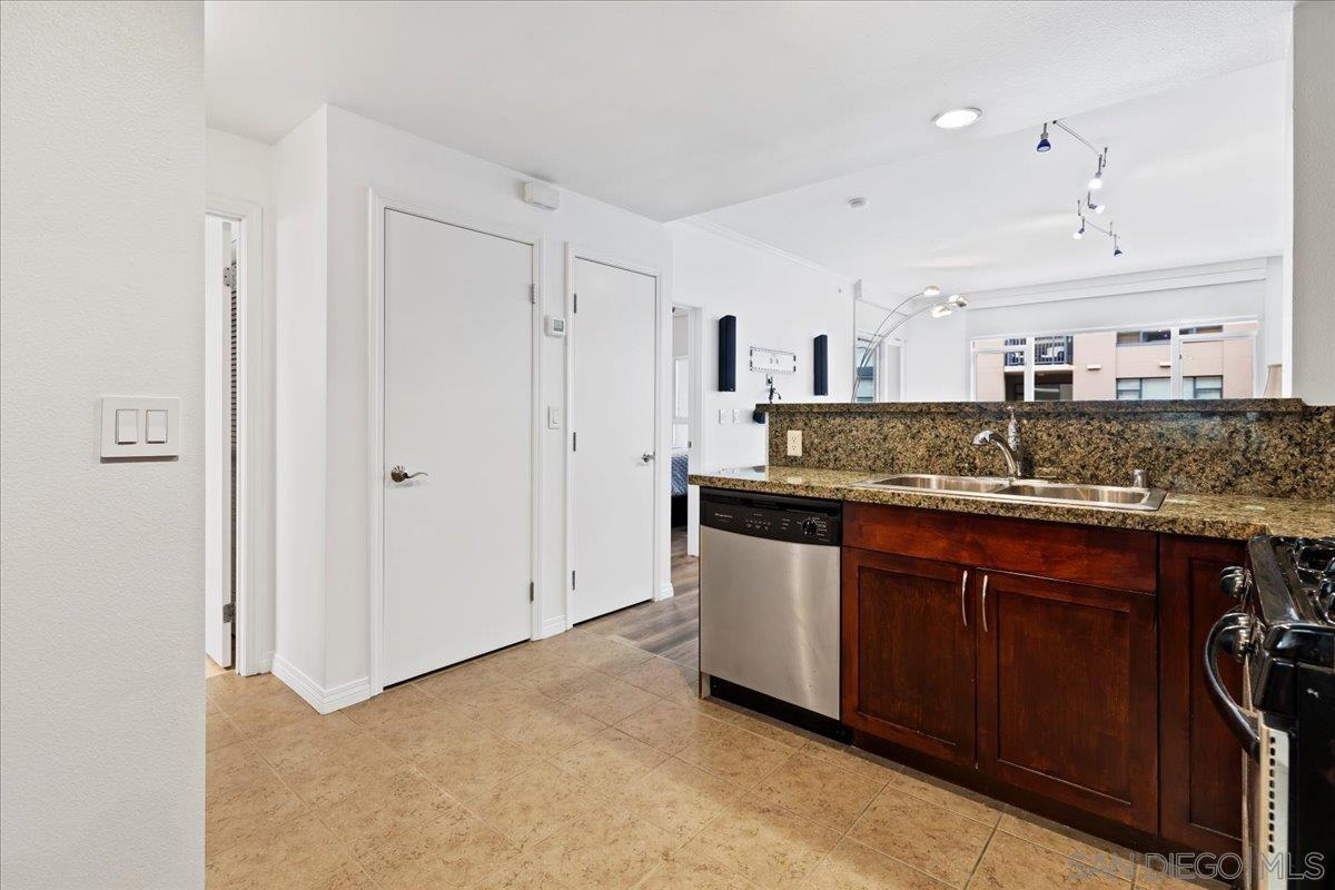 Detail Gallery Image 8 of 36 For 530  K St  #410,  San Diego,  CA 92101 - 2 Beds | 1 Baths
