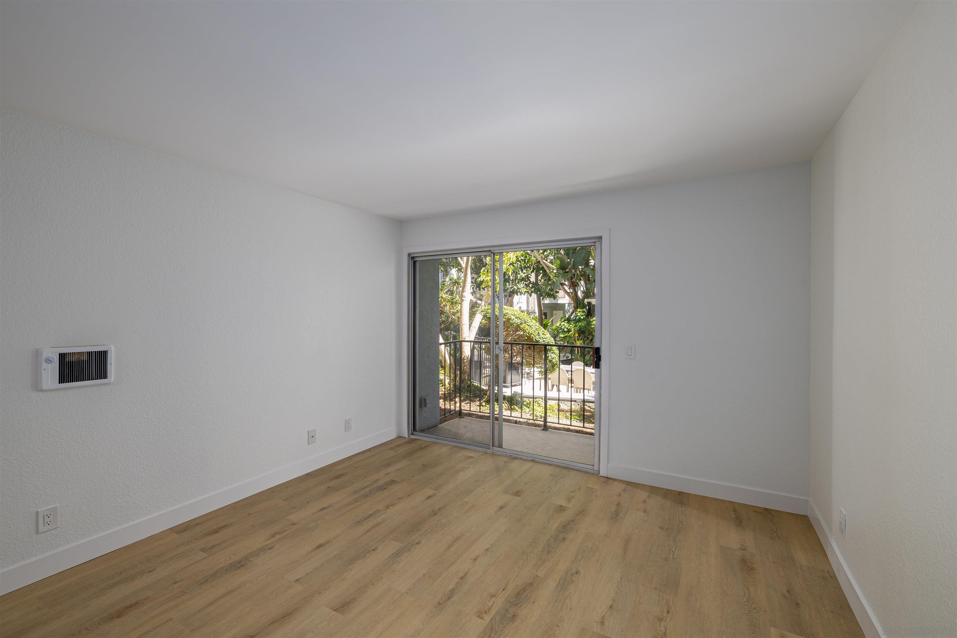 Detail Gallery Image 5 of 17 For 3020  Cowley Way  #104,  San Diego,  CA 92117 - 1 Beds | 1 Baths