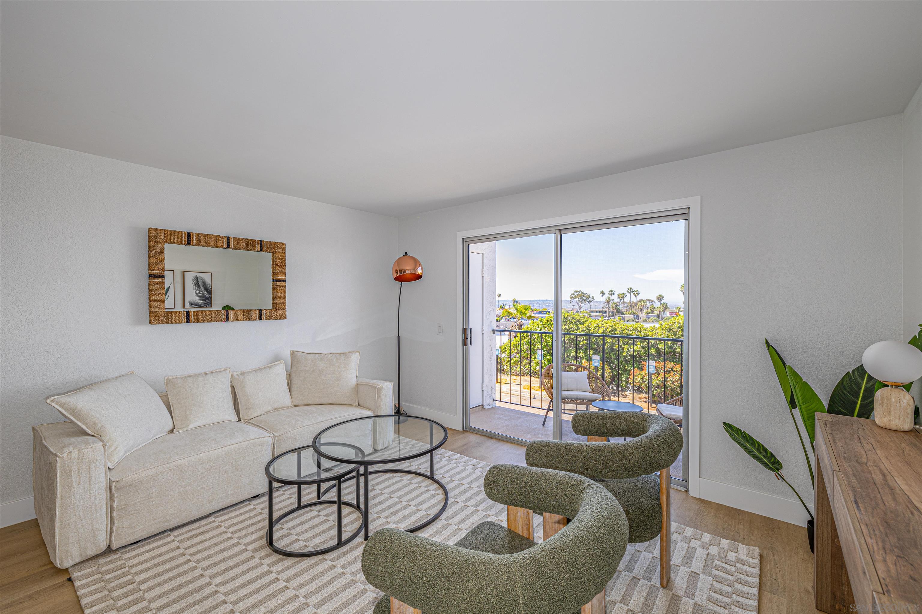 Front Image Thumbnail for SD260008064