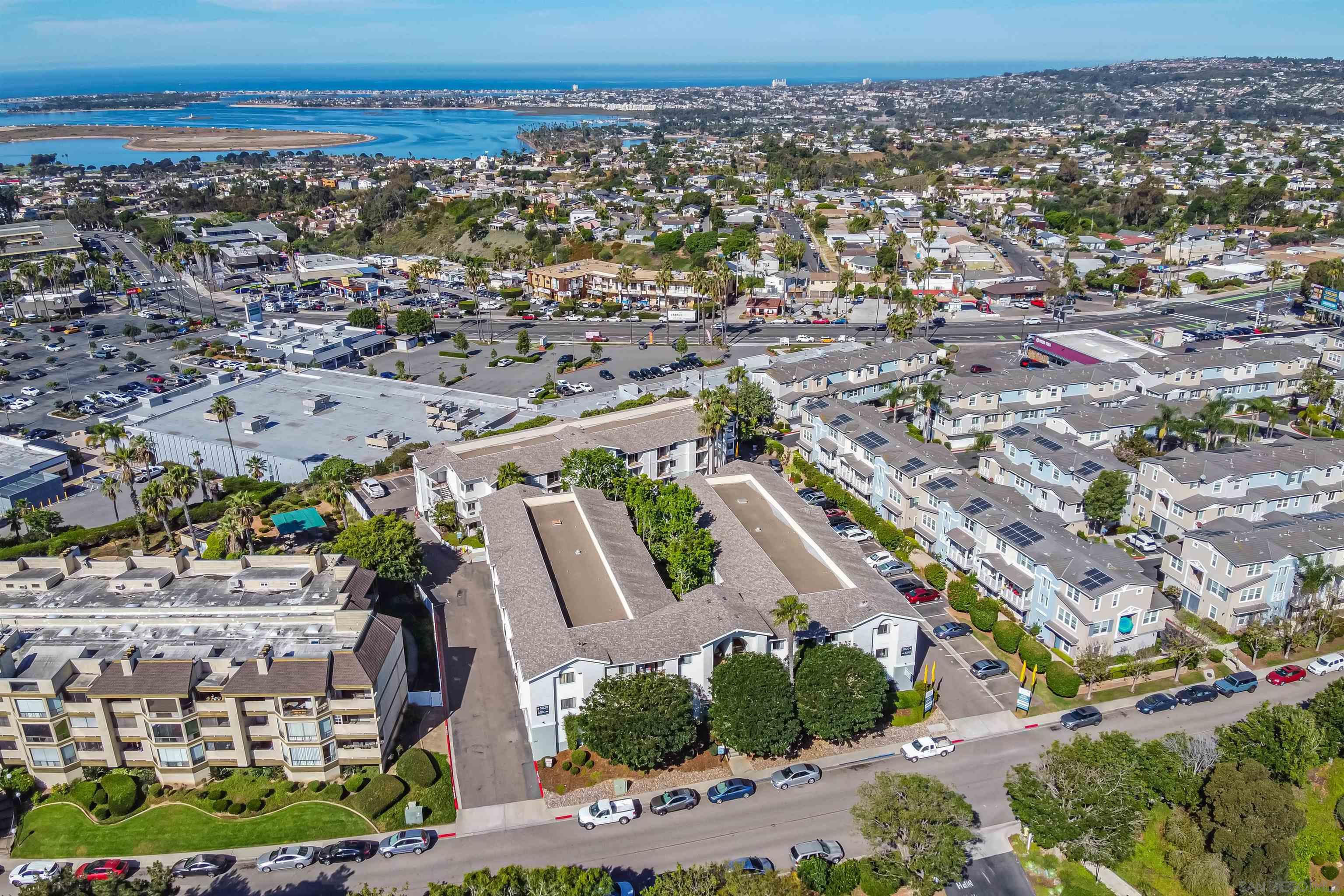 Detail Gallery Image 16 of 27 For 3020  Cowley Way  #208,  San Diego,  CA 92117 - 2 Beds | 2 Baths