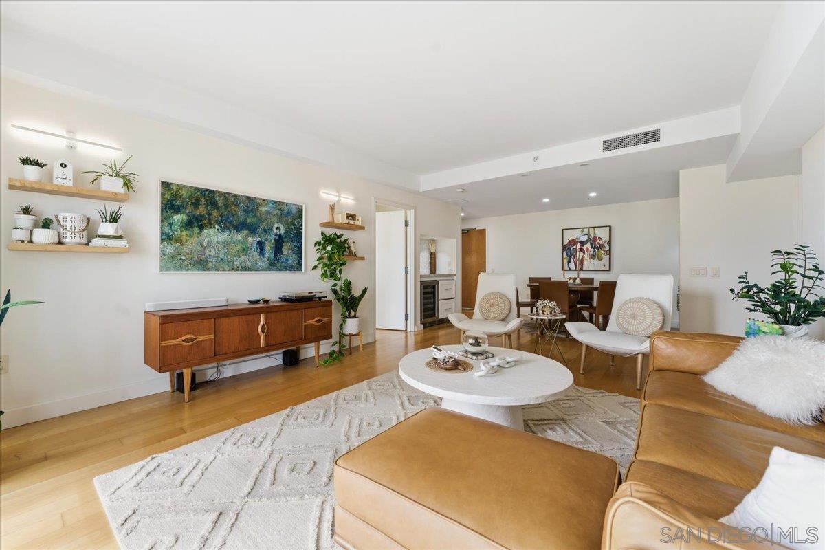 Detail Gallery Image 13 of 42 For 645  Front St  #1215,  San Diego,  CA 92101 - 3 Beds | 3 Baths