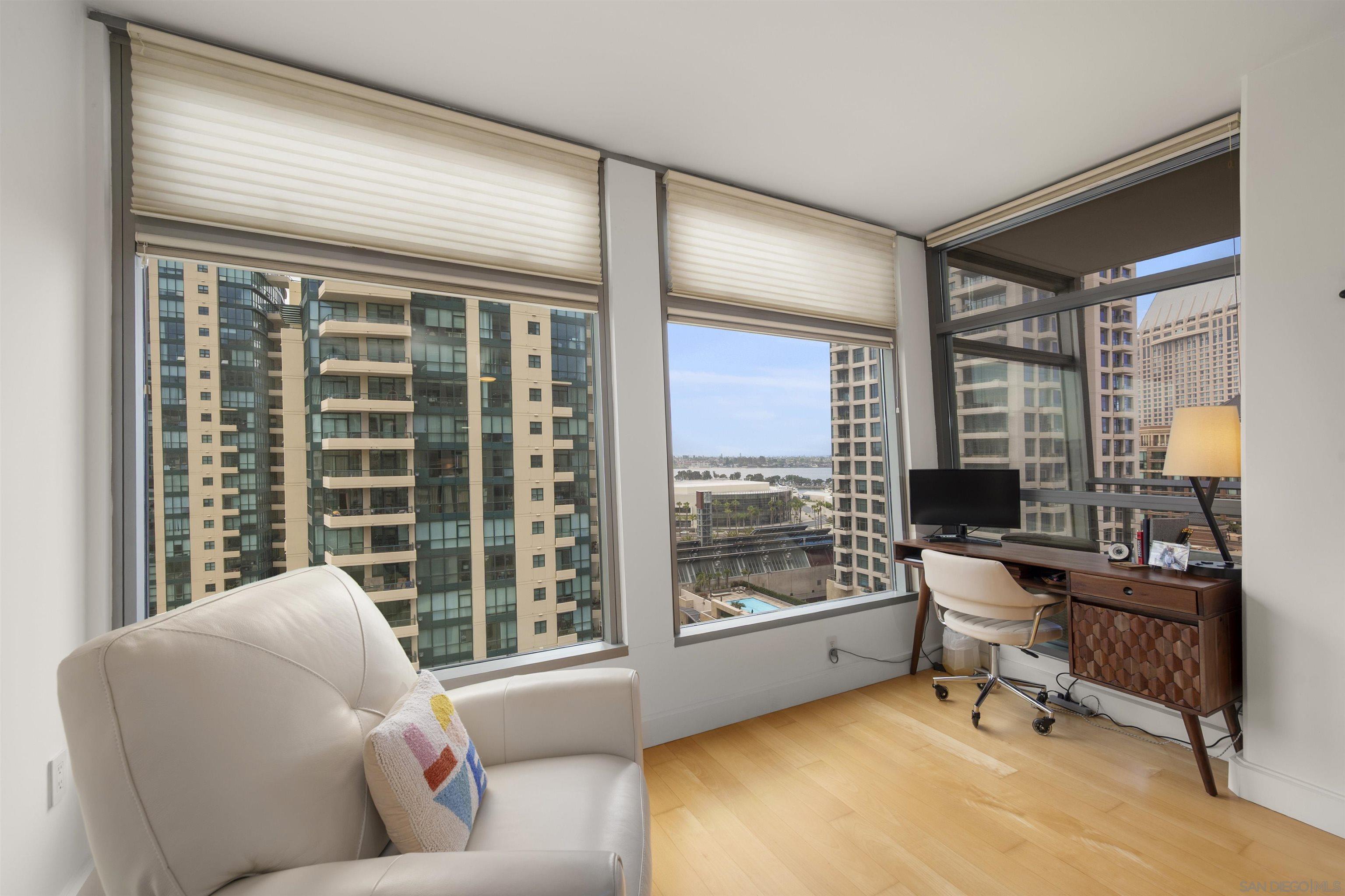 Detail Gallery Image 22 of 42 For 645  Front St  #1215,  San Diego,  CA 92101 - 3 Beds | 3 Baths