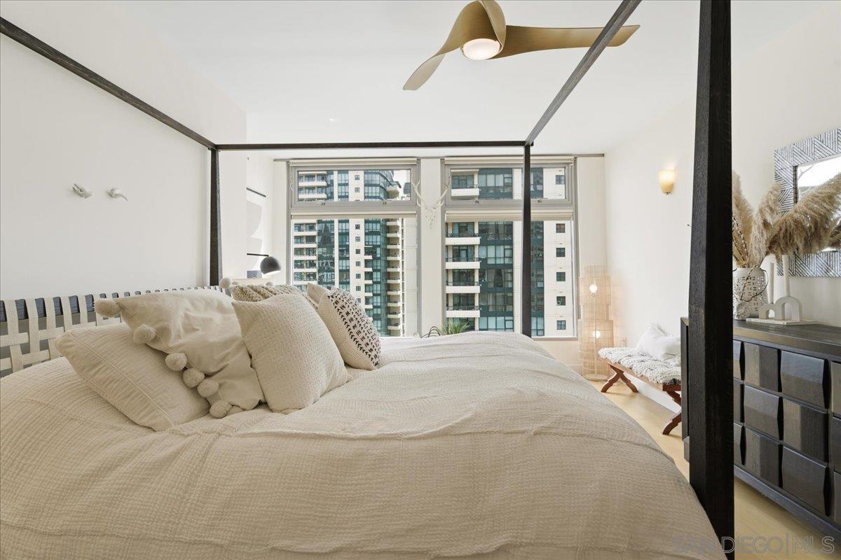 Detail Gallery Image 27 of 42 For 645  Front St  #1215,  San Diego,  CA 92101 - 3 Beds | 3 Baths