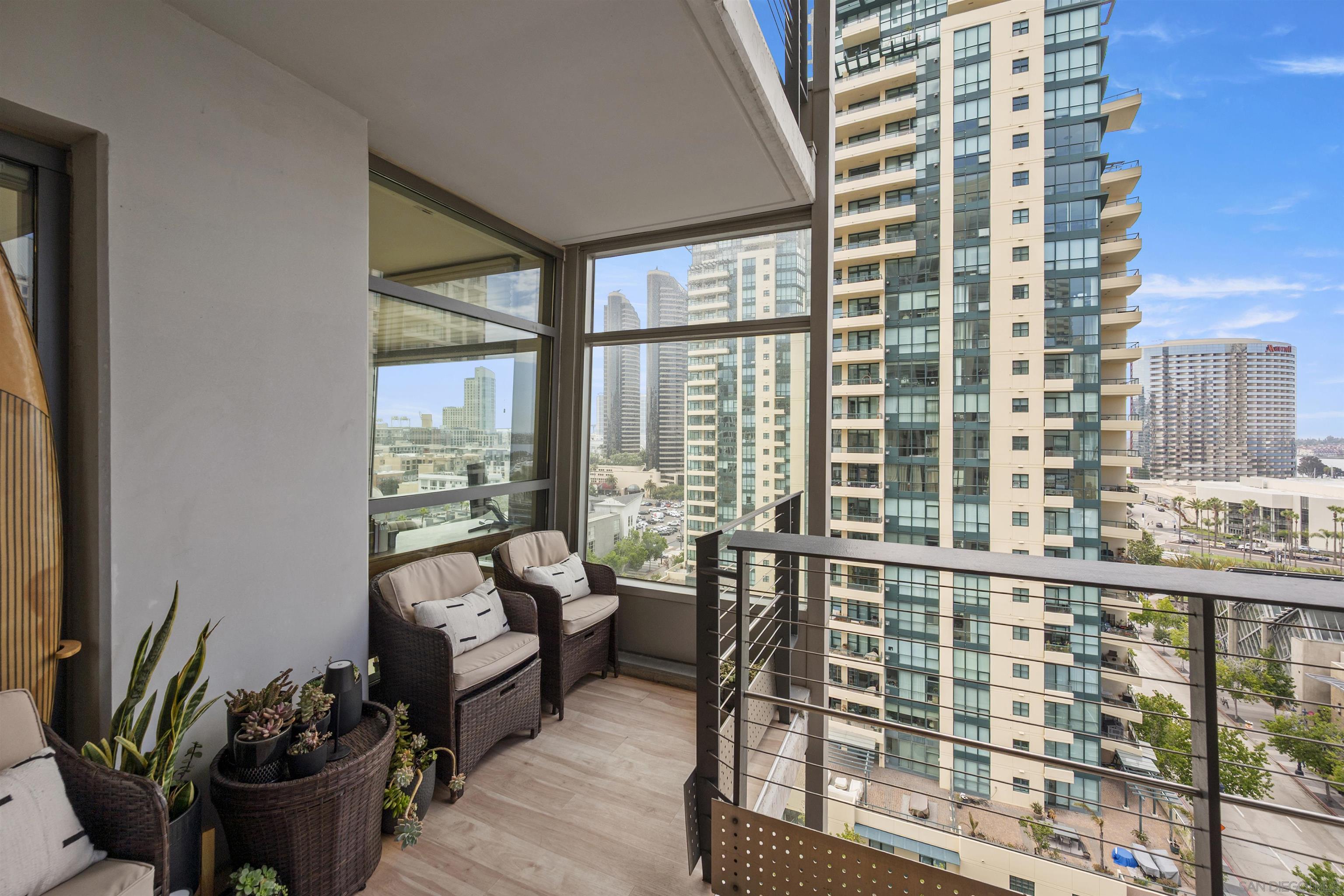 Detail Gallery Image 35 of 42 For 645  Front St  #1215,  San Diego,  CA 92101 - 3 Beds | 3 Baths