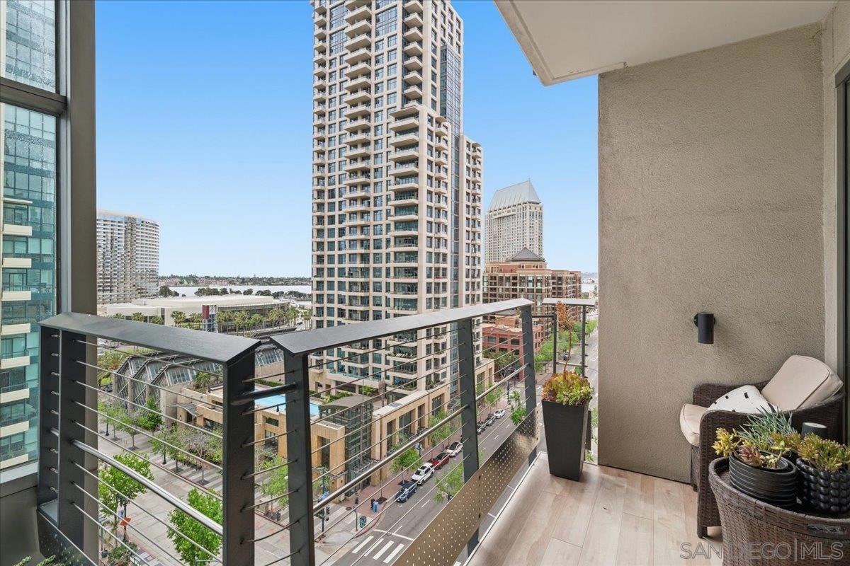 Detail Gallery Image 36 of 42 For 645  Front St  #1215,  San Diego,  CA 92101 - 3 Beds | 3 Baths