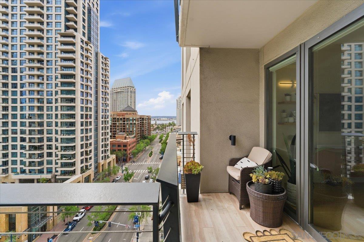 Detail Gallery Image 37 of 42 For 645  Front St  #1215,  San Diego,  CA 92101 - 3 Beds | 3 Baths