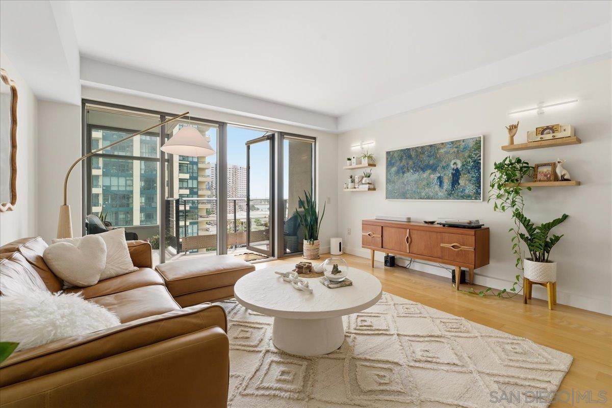 Detail Gallery Image 9 of 42 For 645  Front St  #1215,  San Diego,  CA 92101 - 3 Beds | 3 Baths