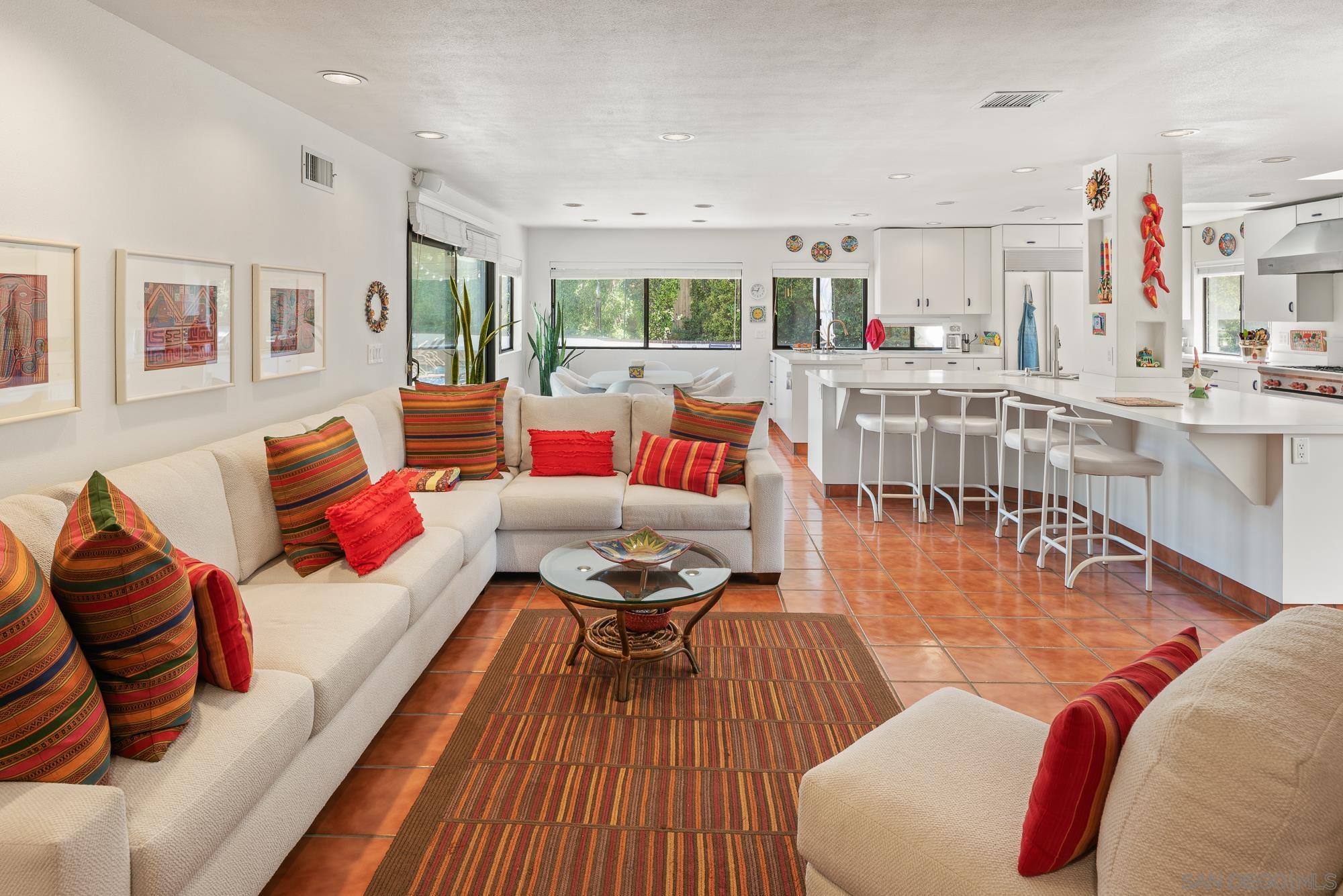 Detail Gallery Image 12 of 75 For 7805  Hemingway Ave, San Diego,  CA 92120 - 7 Beds | 4 Baths