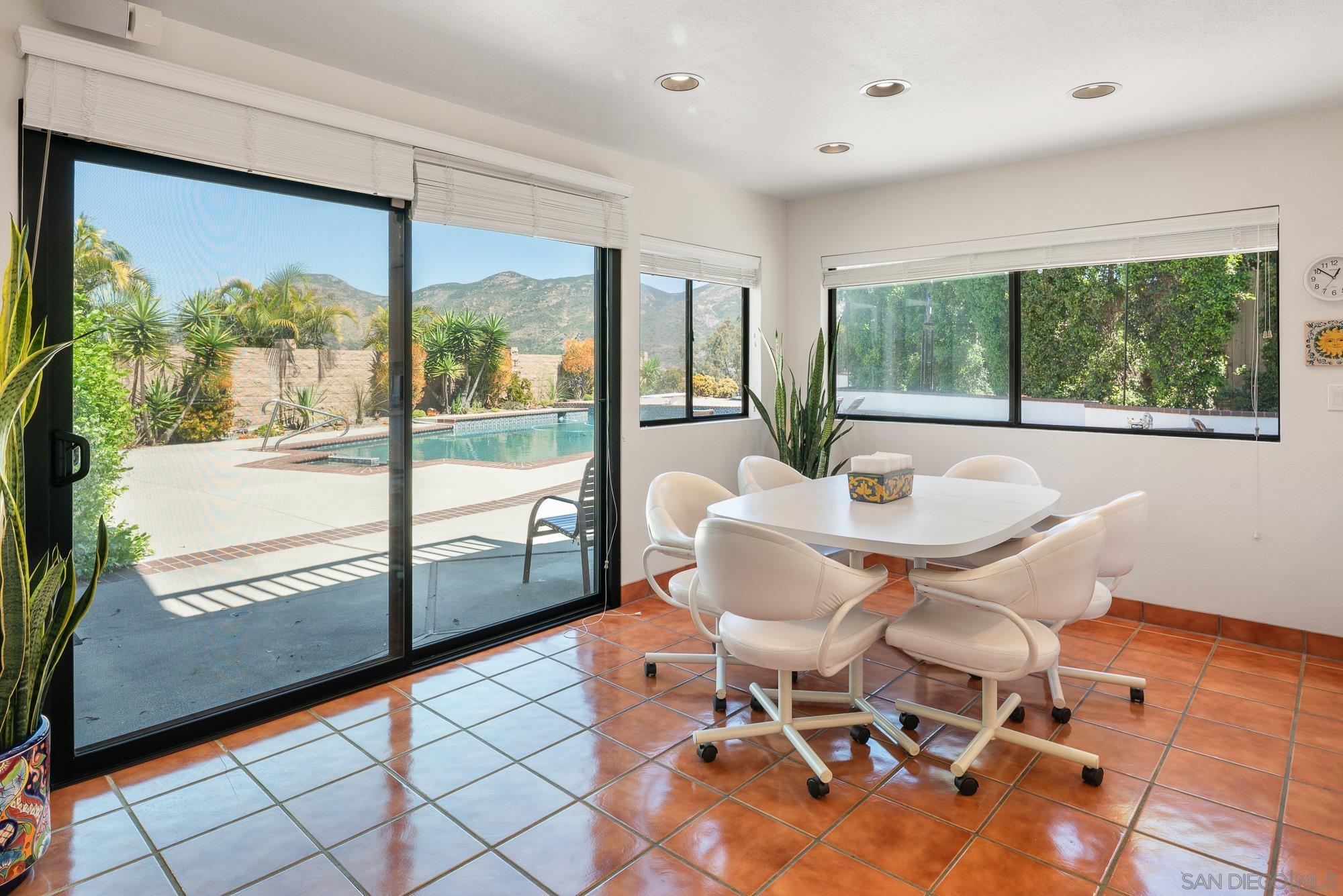 Detail Gallery Image 13 of 75 For 7805  Hemingway Ave, San Diego,  CA 92120 - 7 Beds | 4 Baths