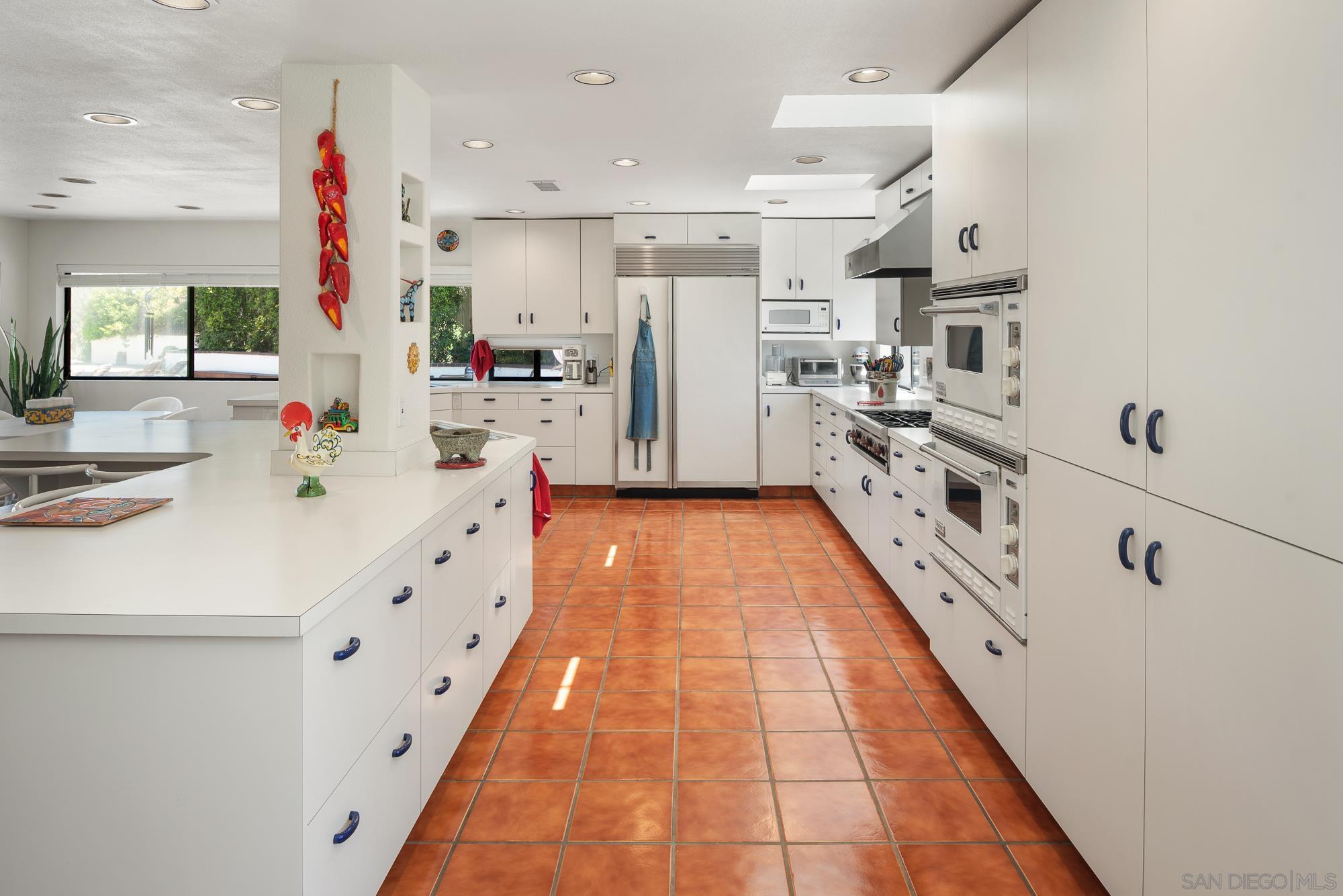 Detail Gallery Image 19 of 75 For 7805  Hemingway Ave, San Diego,  CA 92120 - 7 Beds | 4 Baths