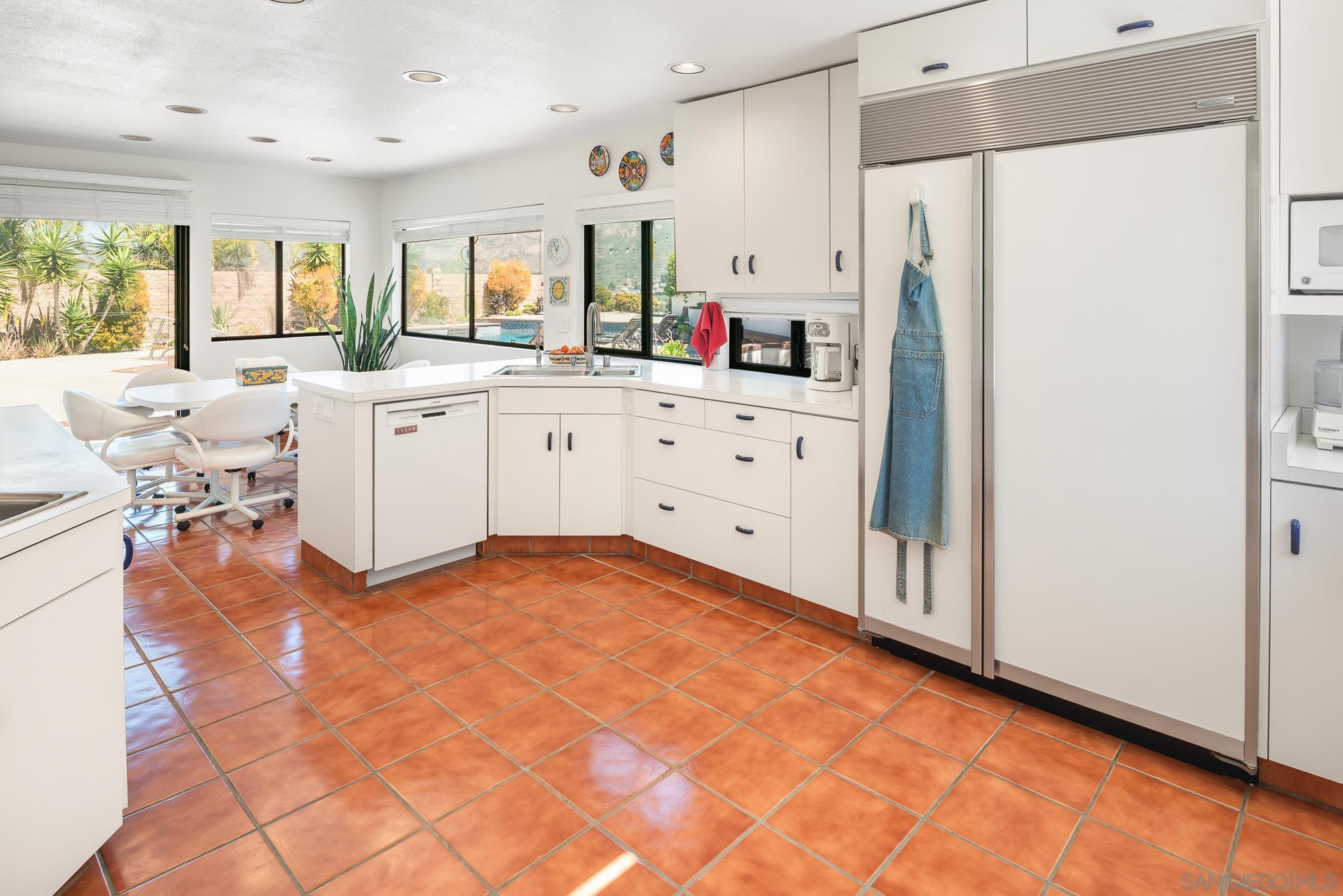 Detail Gallery Image 22 of 75 For 7805  Hemingway Ave, San Diego,  CA 92120 - 7 Beds | 4 Baths