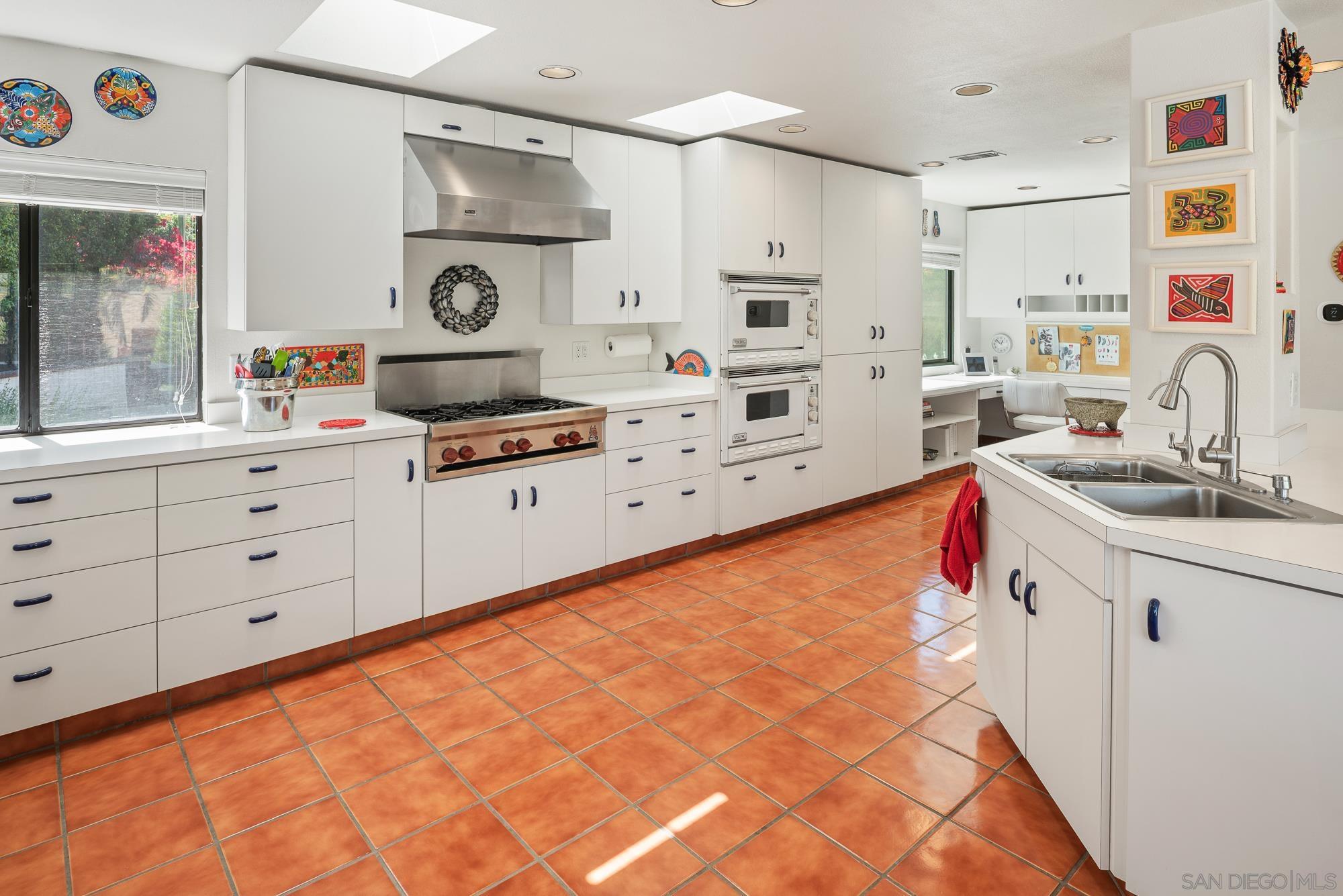 Detail Gallery Image 23 of 75 For 7805  Hemingway Ave, San Diego,  CA 92120 - 7 Beds | 4 Baths