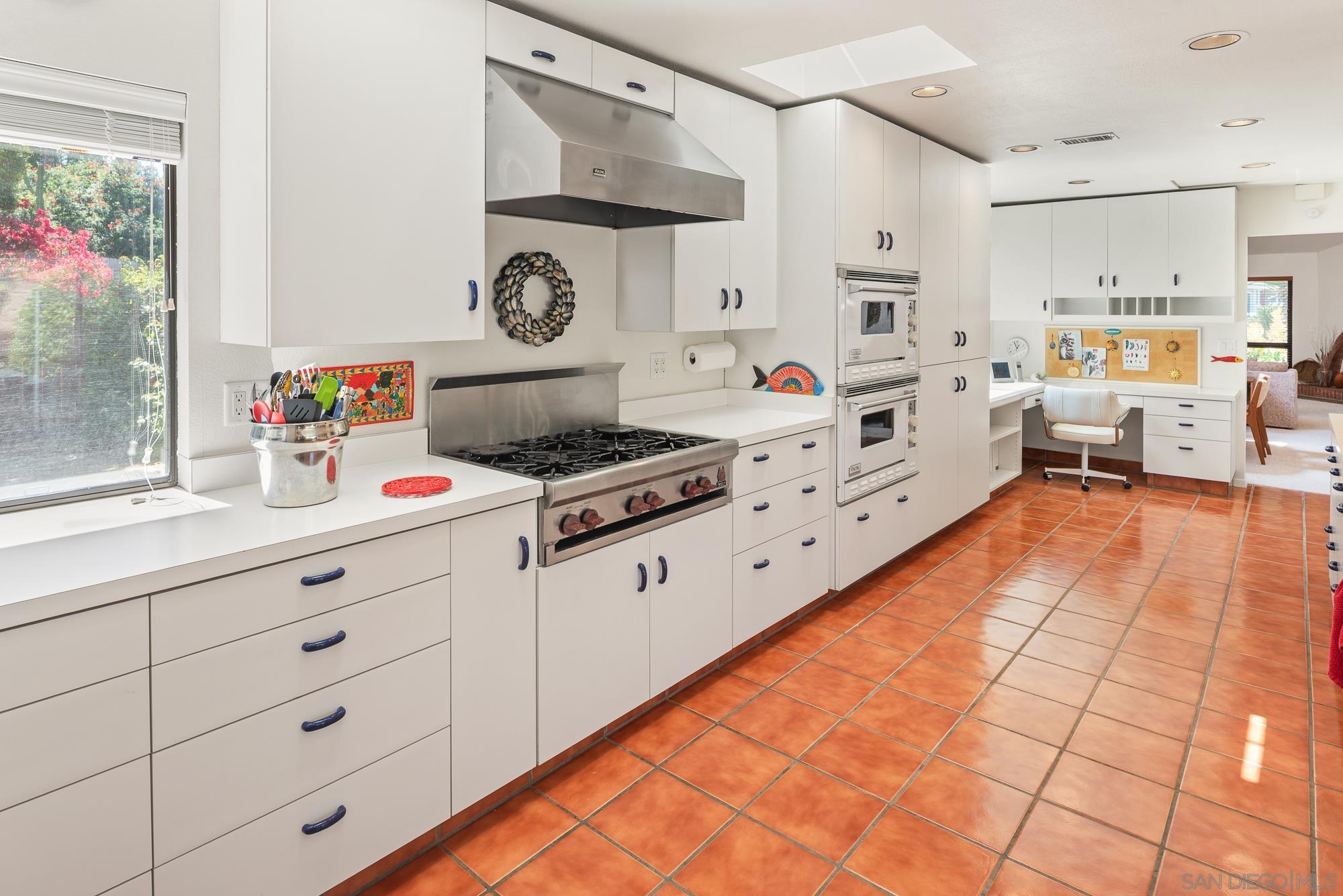 Detail Gallery Image 25 of 75 For 7805  Hemingway Ave, San Diego,  CA 92120 - 7 Beds | 4 Baths