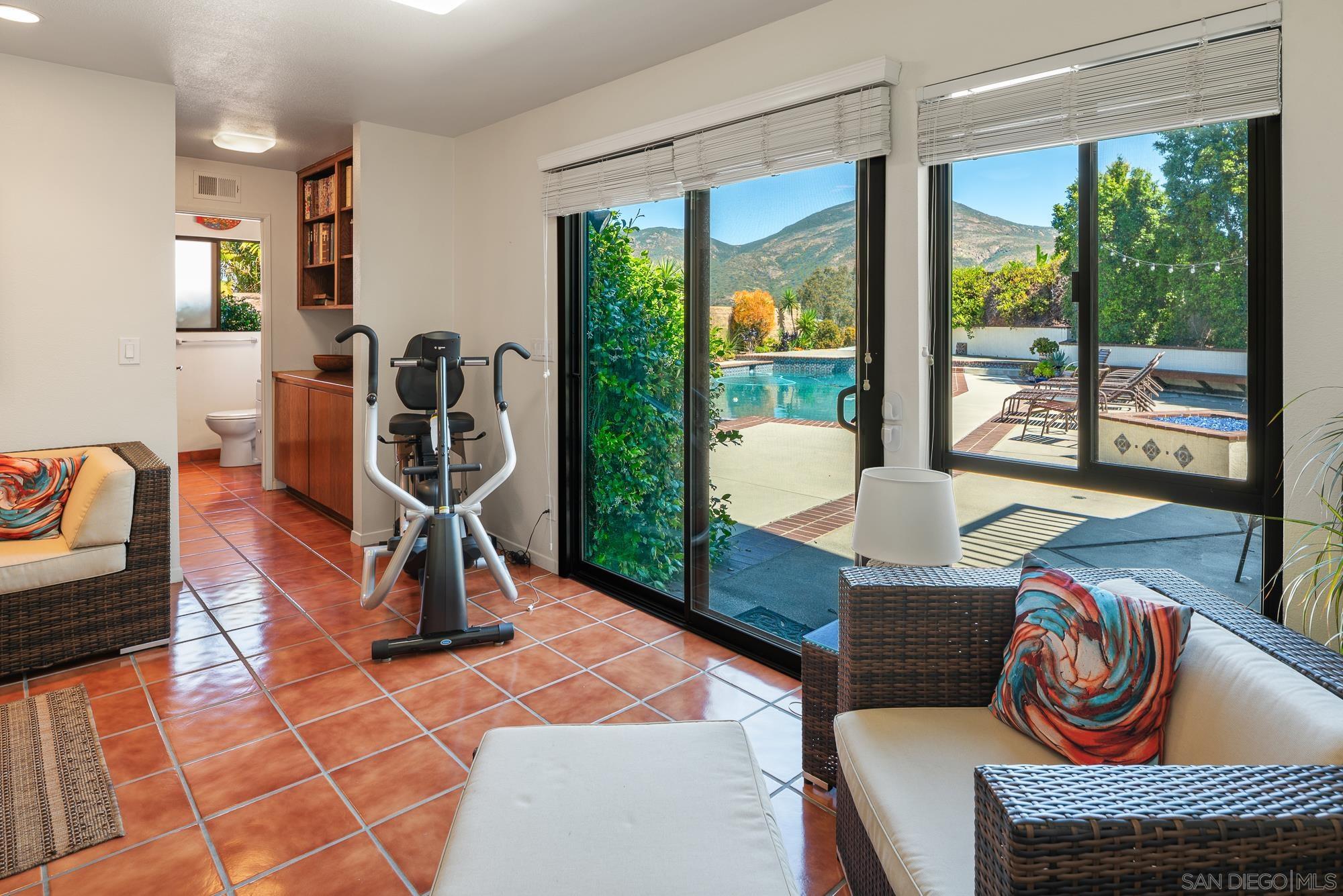 Detail Gallery Image 32 of 75 For 7805  Hemingway Ave, San Diego,  CA 92120 - 7 Beds | 4 Baths